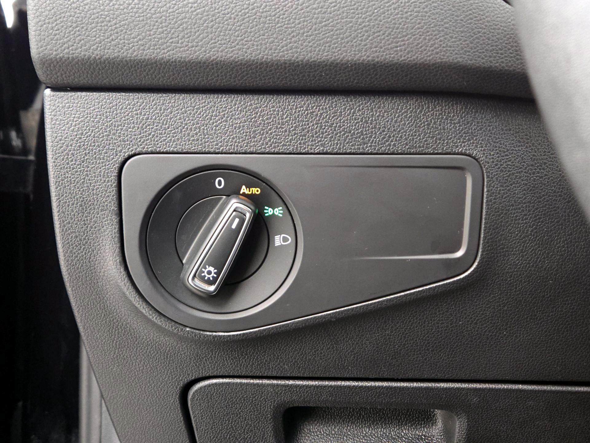 Thumbnail: 2021 Volkswagen Tiguan - 13