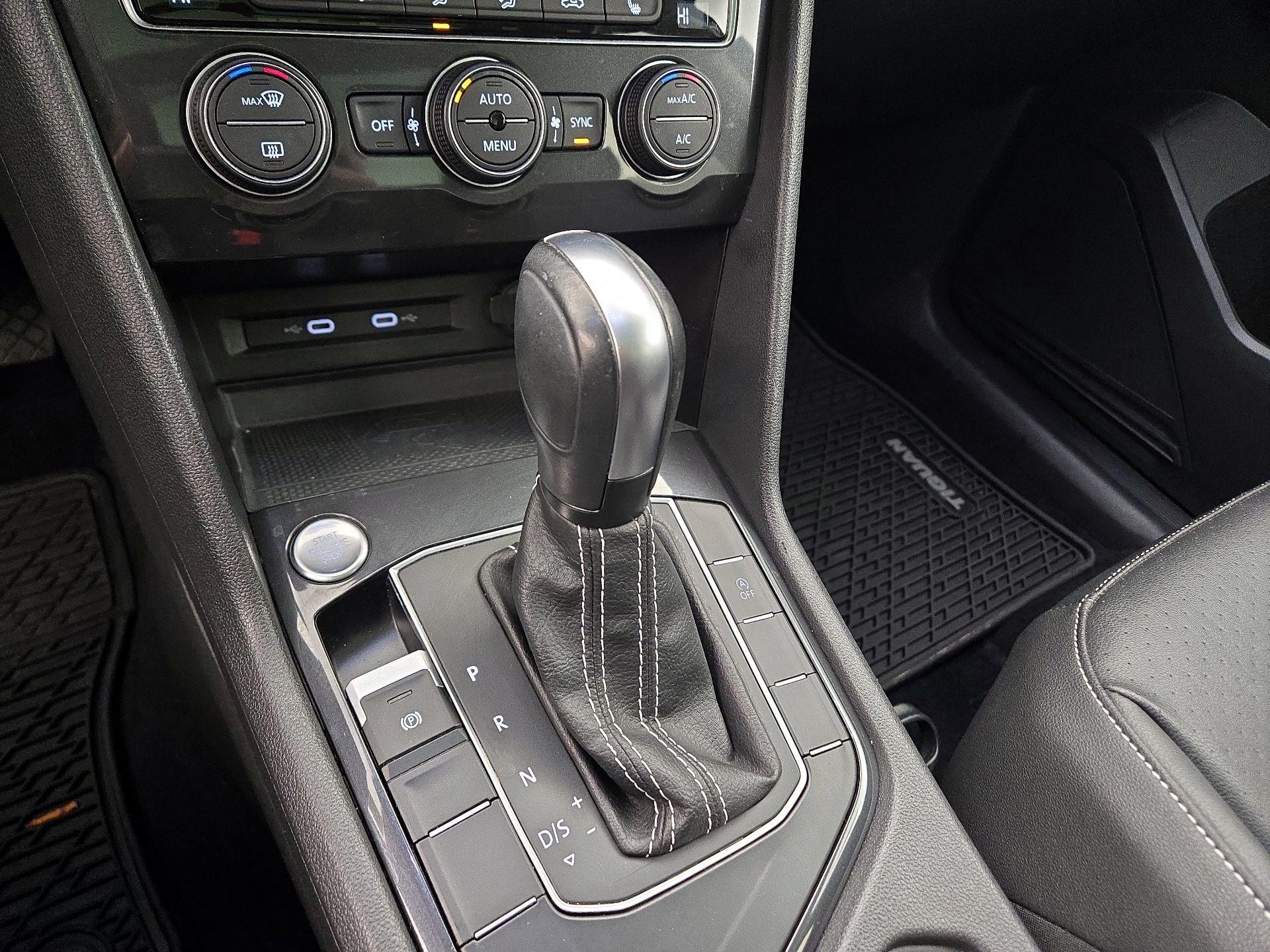 Thumbnail: 2021 Volkswagen Tiguan - 17