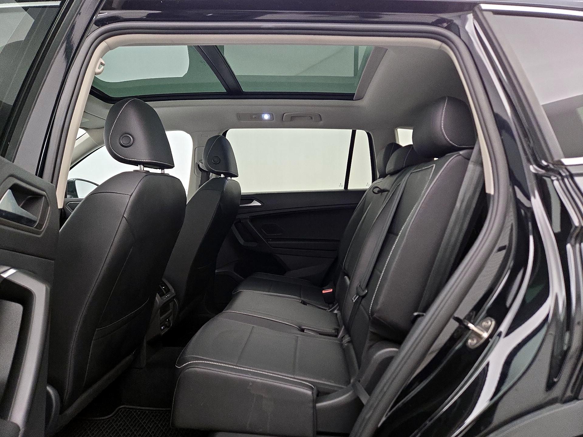 Thumbnail: 2021 Volkswagen Tiguan - 20