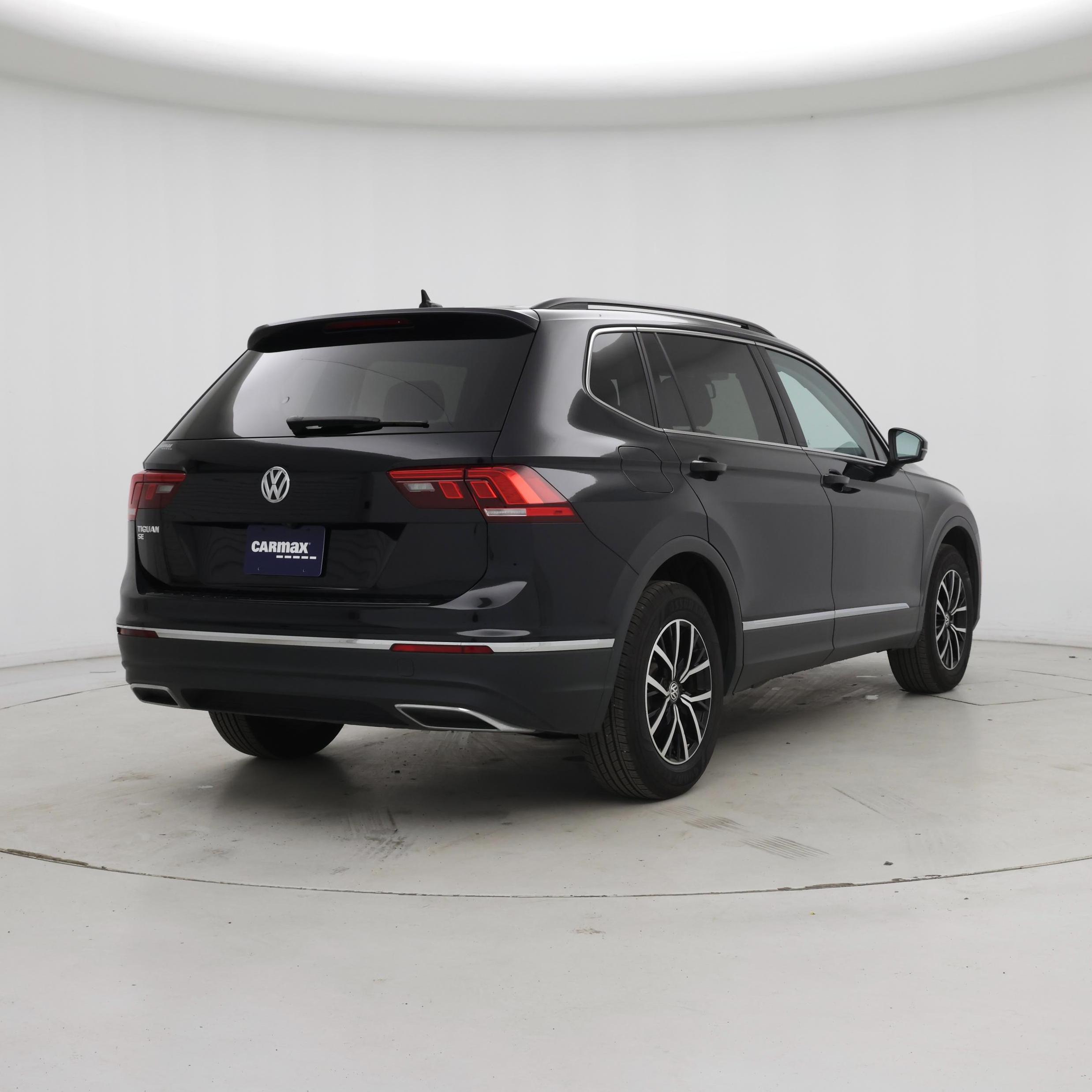 Thumbnail: 2021 Volkswagen Tiguan - 8