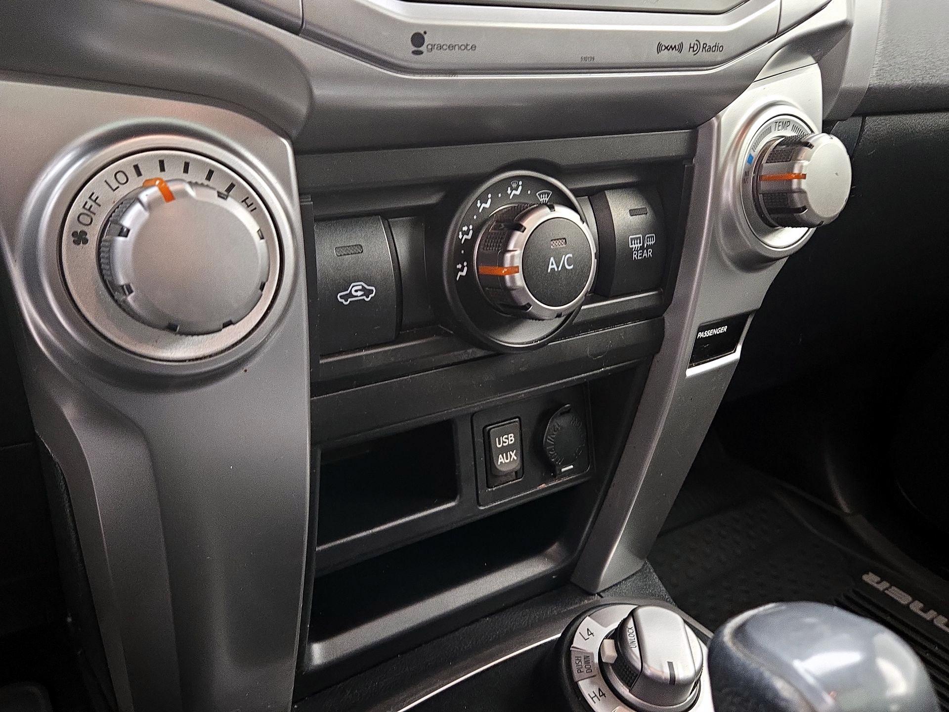 Thumbnail: 2018 Toyota 4Runner - 16