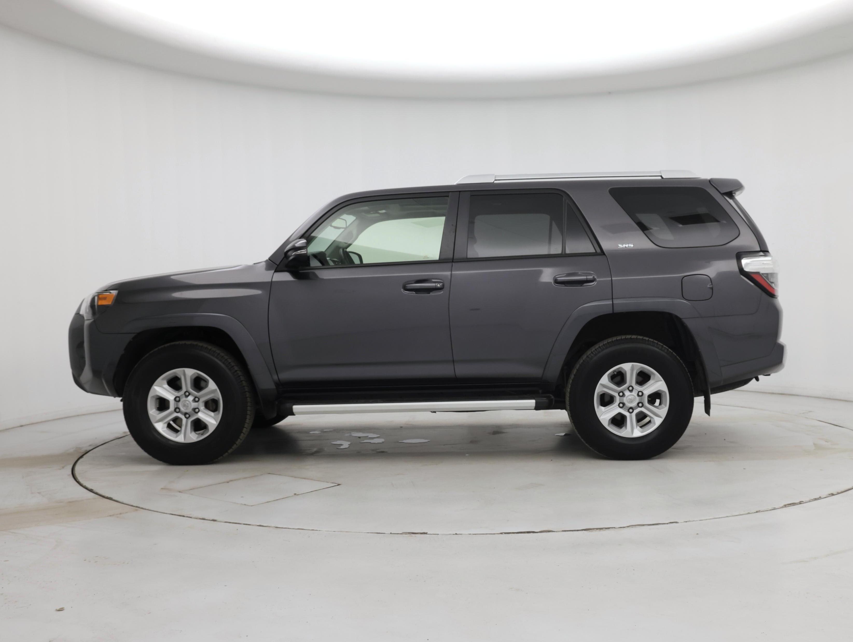 Thumbnail: 2018 Toyota 4Runner - 3