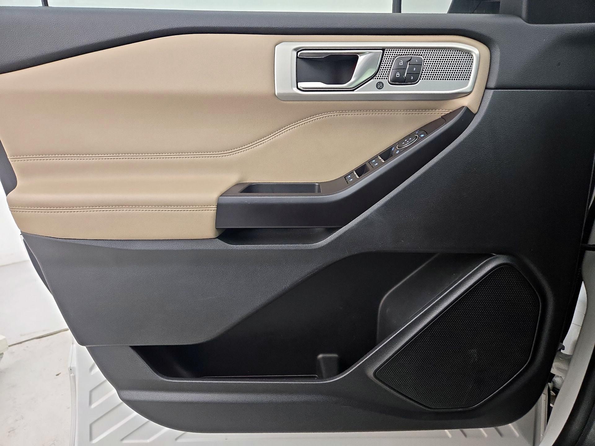 Thumbnail: 2020 Ford Explorer - 12