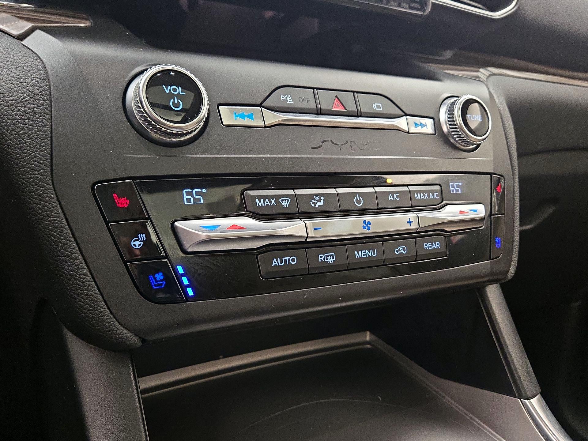 Thumbnail: 2020 Ford Explorer - 17