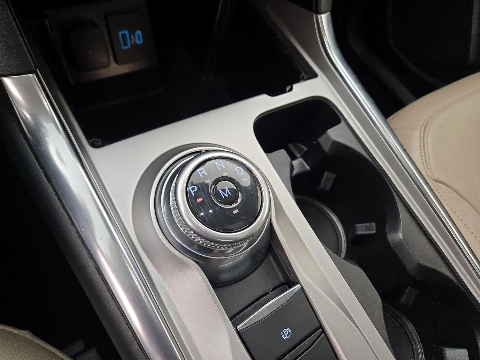 Thumbnail: 2020 Ford Explorer - 18