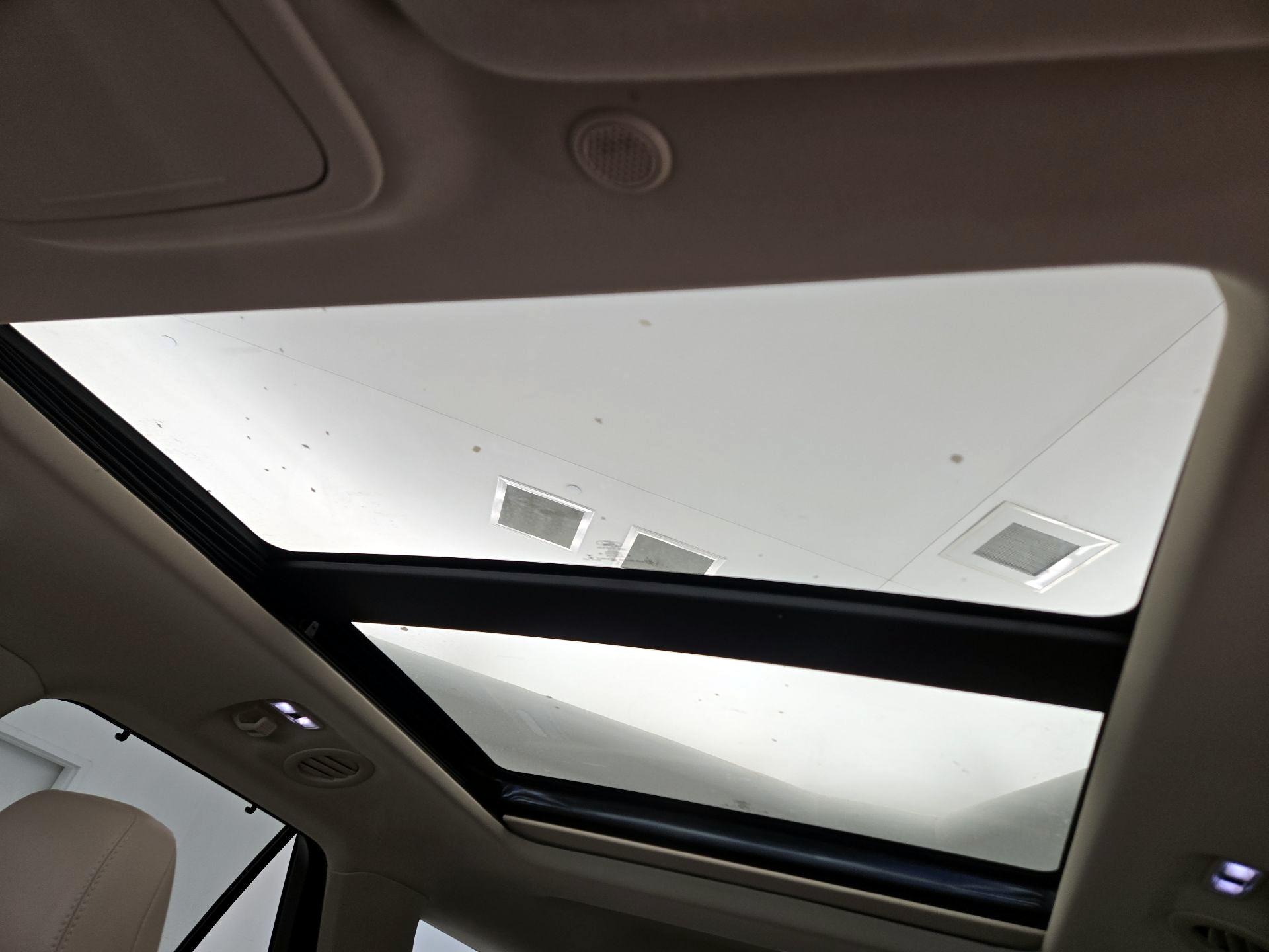 Thumbnail: 2020 Ford Explorer - 20