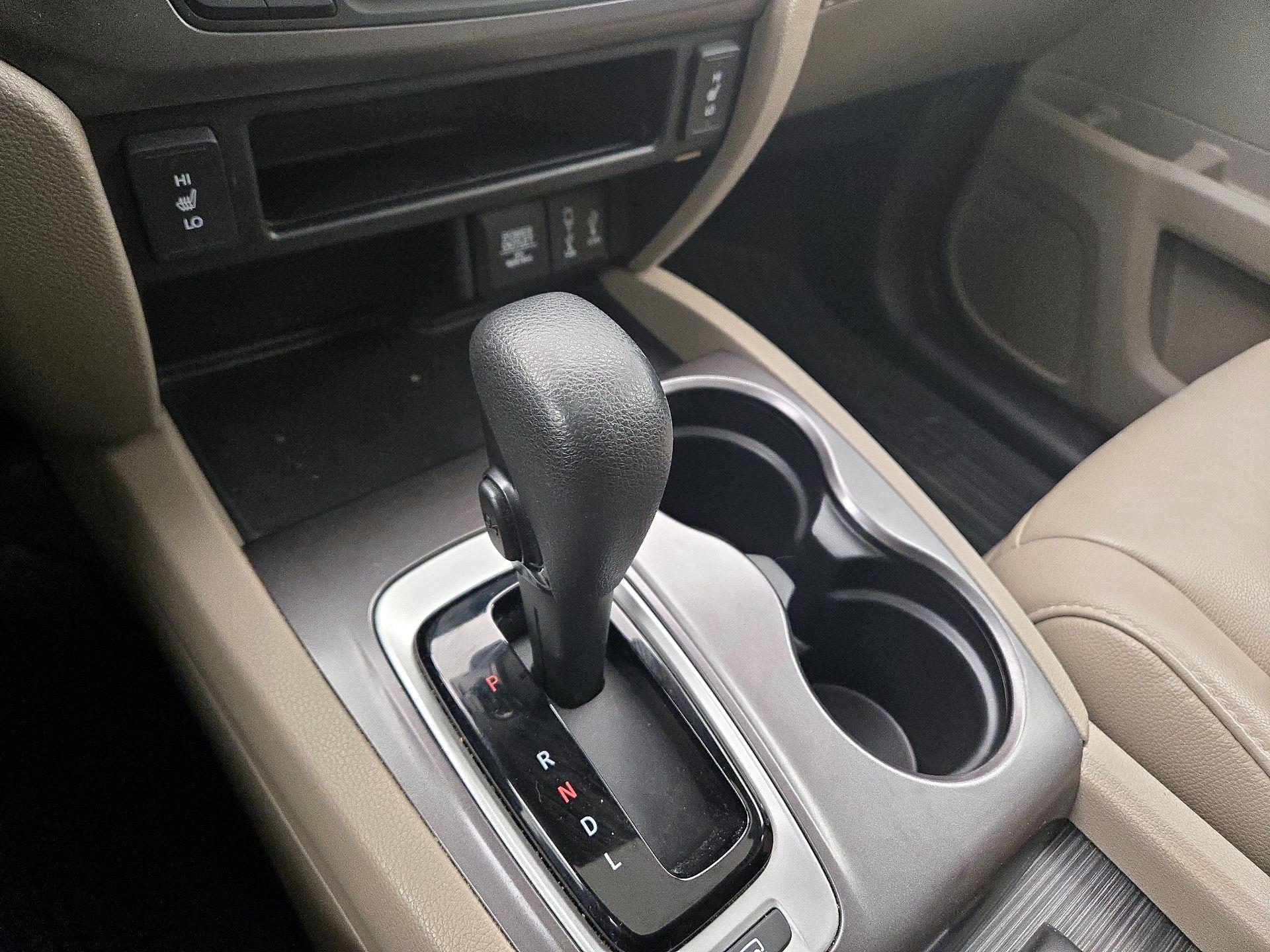 Thumbnail: 2017 Honda Pilot - 17