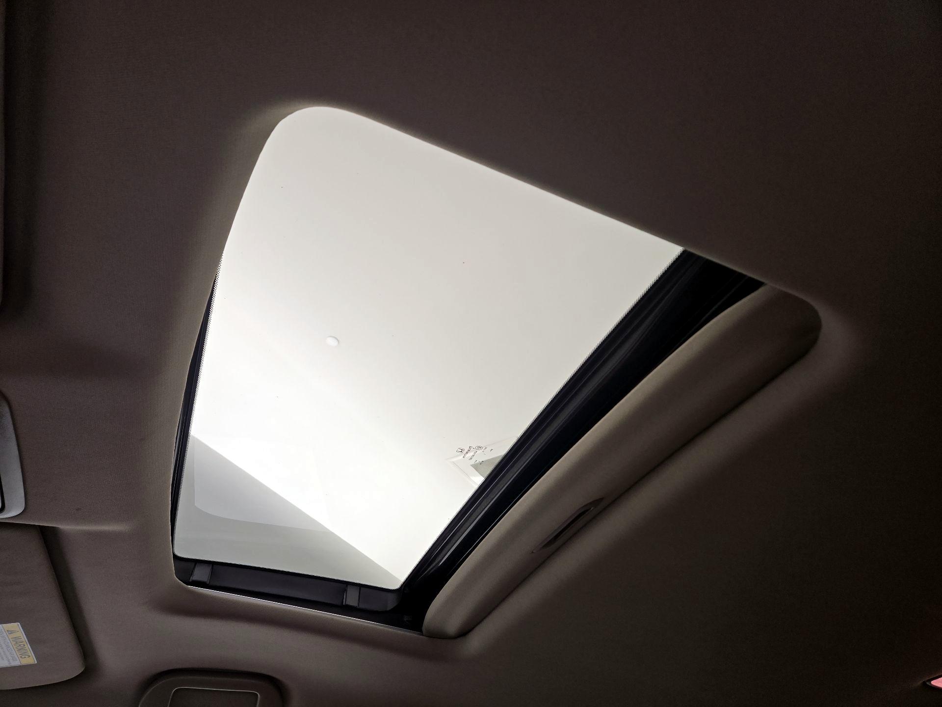 Thumbnail: 2017 Honda Pilot - 19