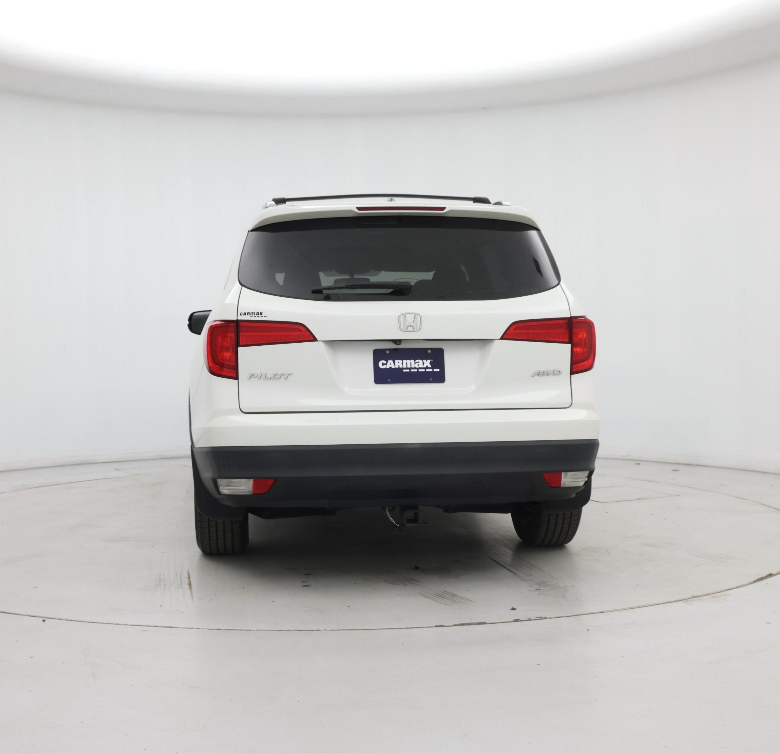 Thumbnail: 2017 Honda Pilot - 6