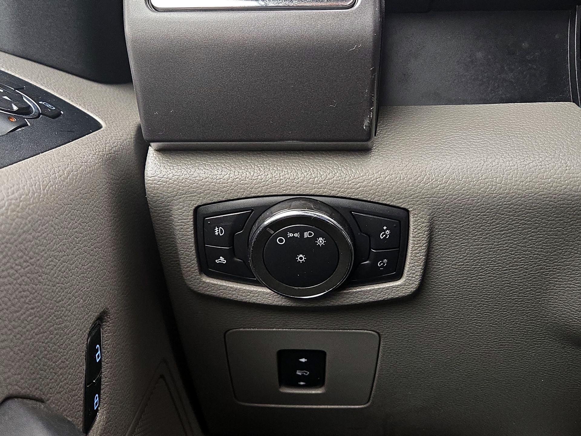 Thumbnail: 2015 Ford F-150 - 13