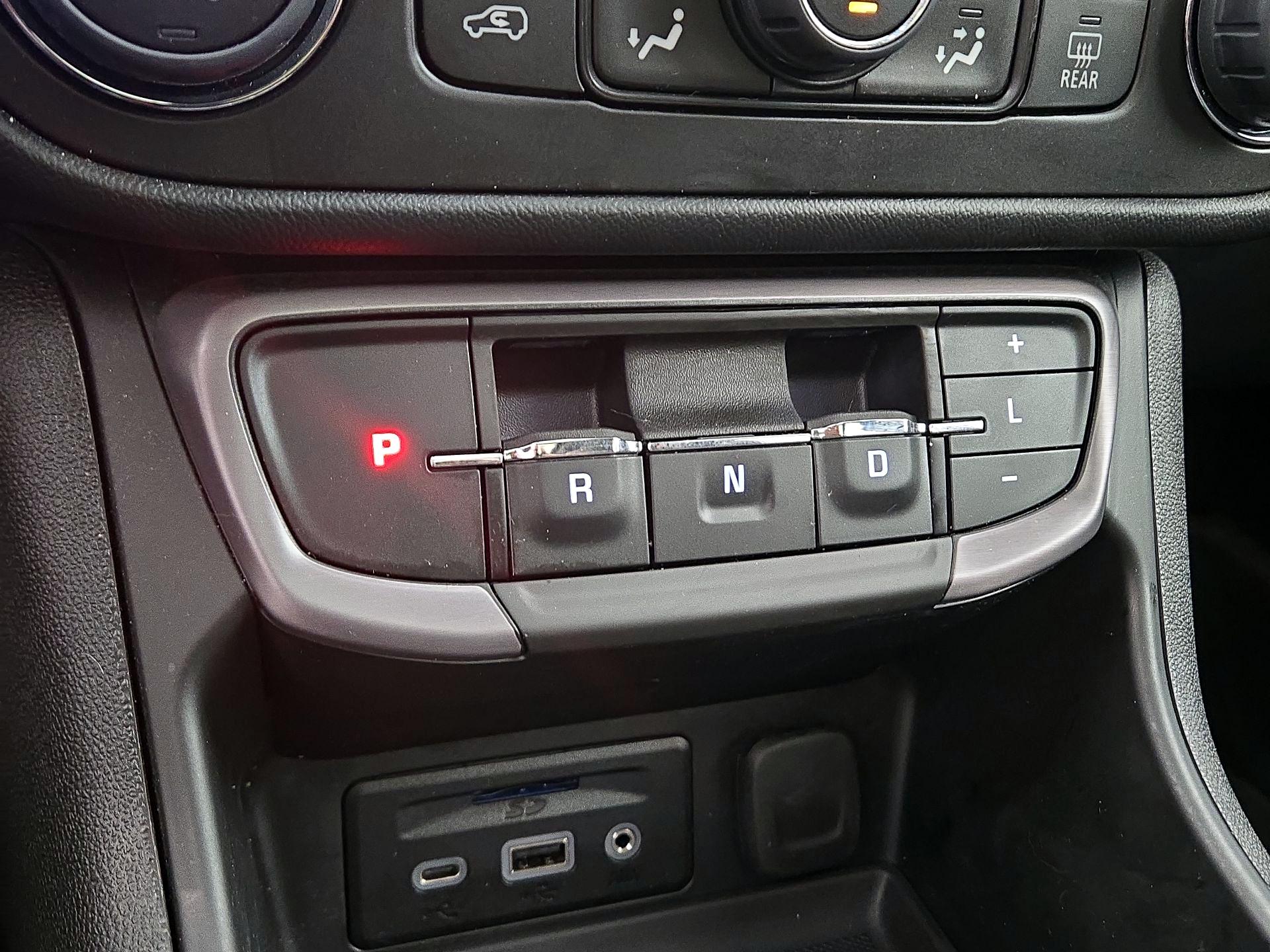 Thumbnail: 2023 GMC Terrain - 17