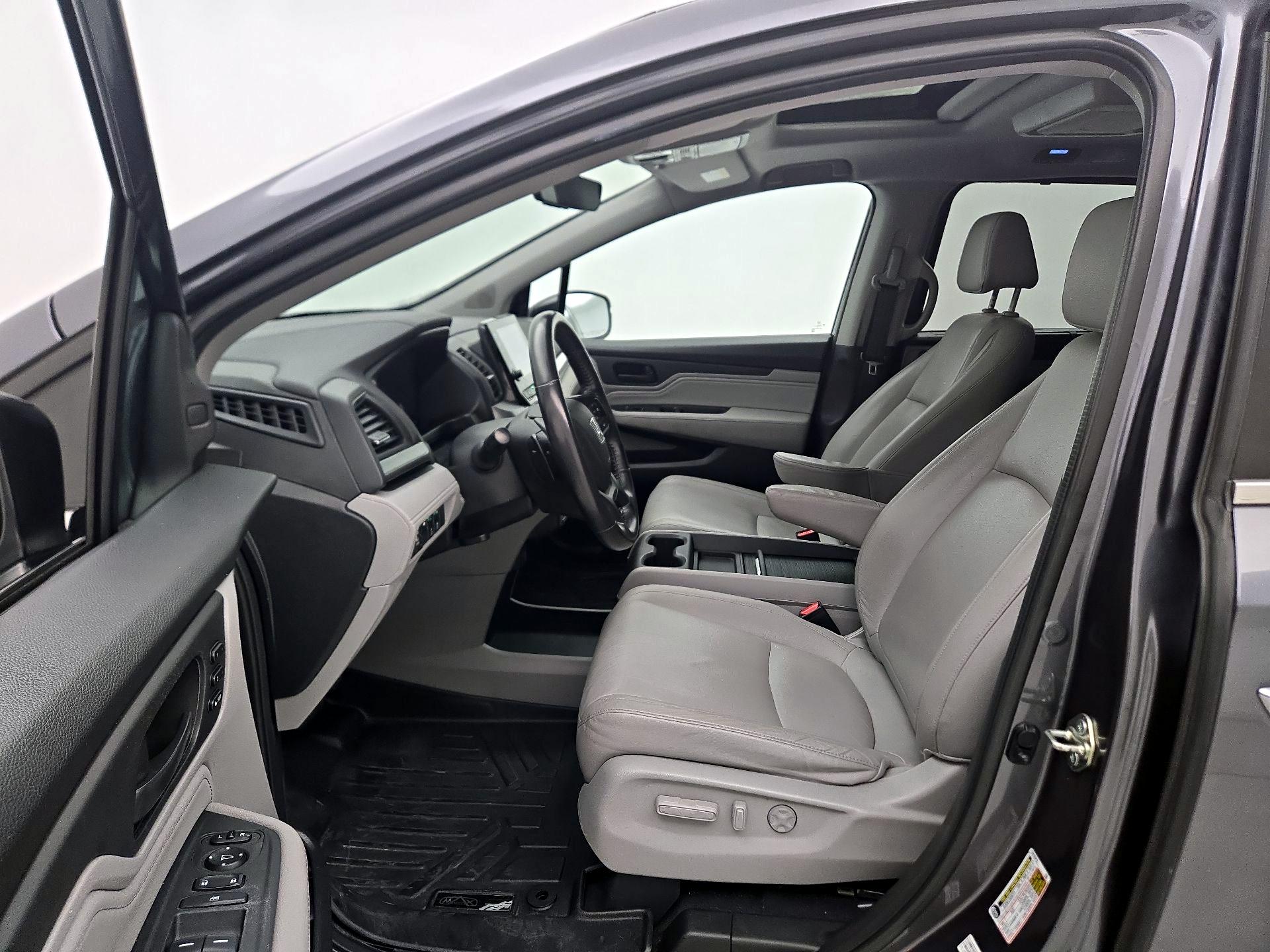 Thumbnail: 2018 Honda Odyssey - 11