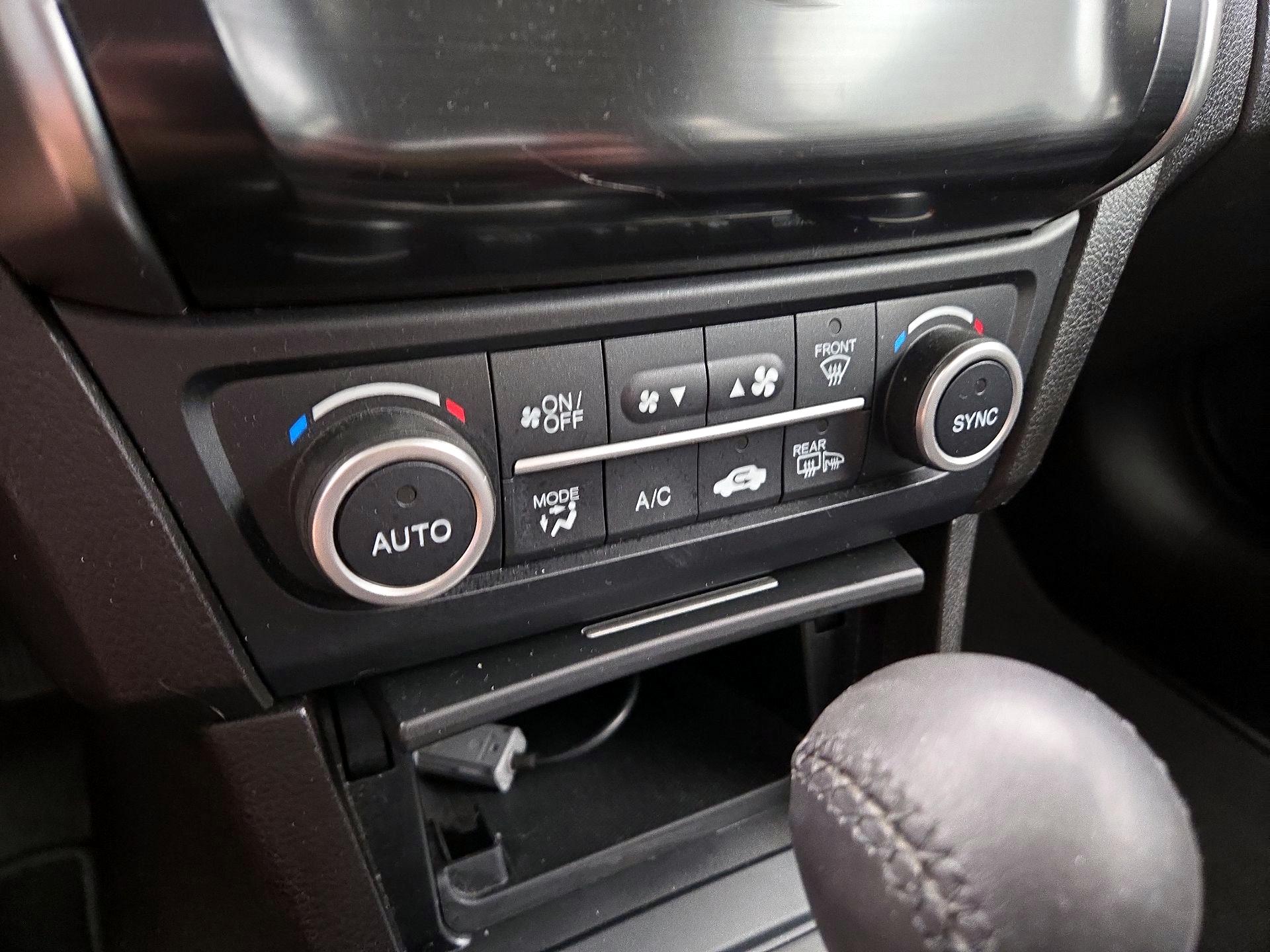 Thumbnail: 2018 Acura ILX - 16