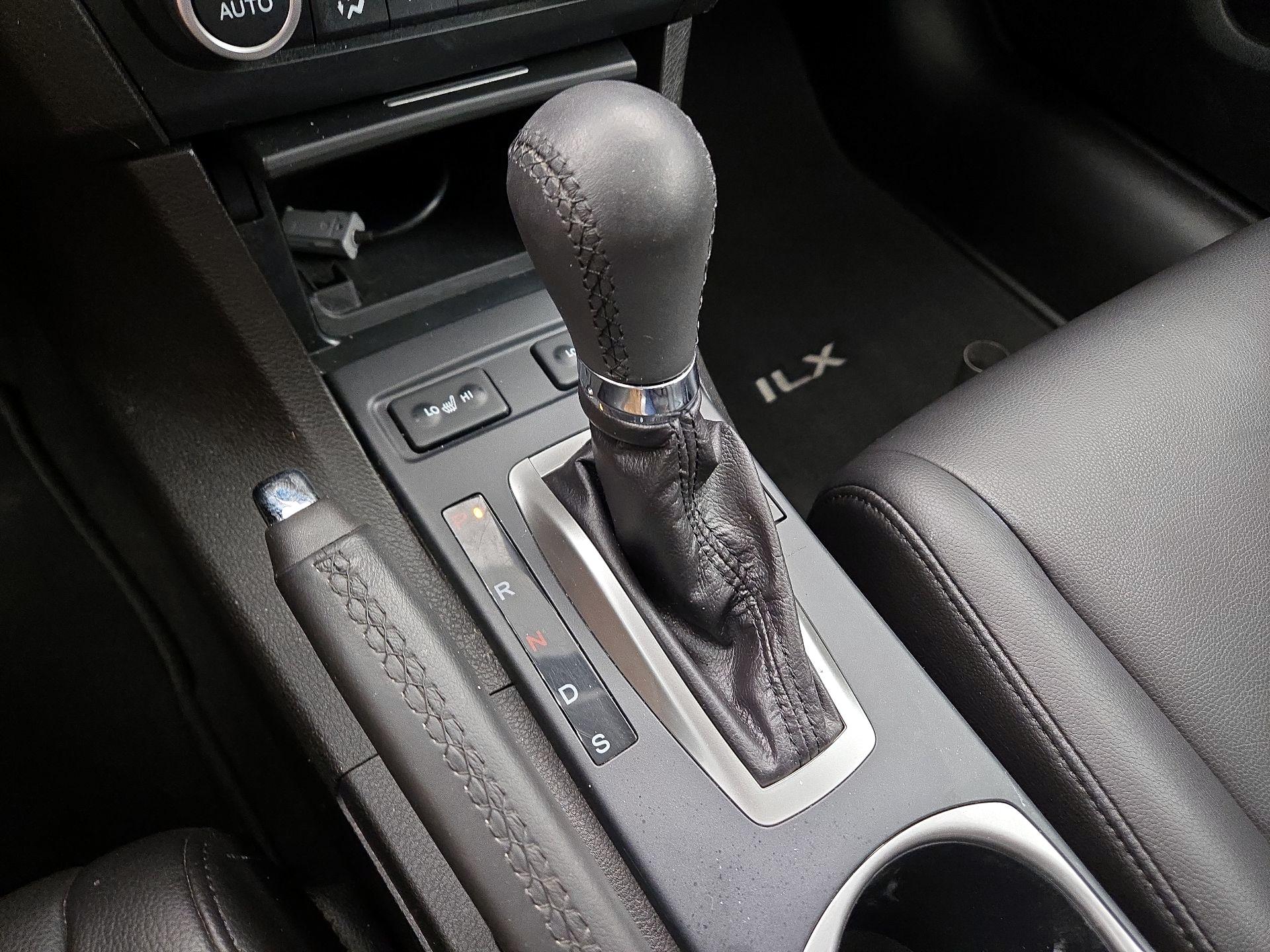 Thumbnail: 2018 Acura ILX - 17