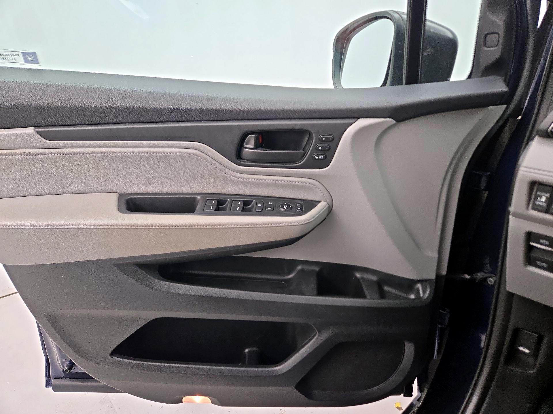 Thumbnail: 2018 Honda Odyssey - 12