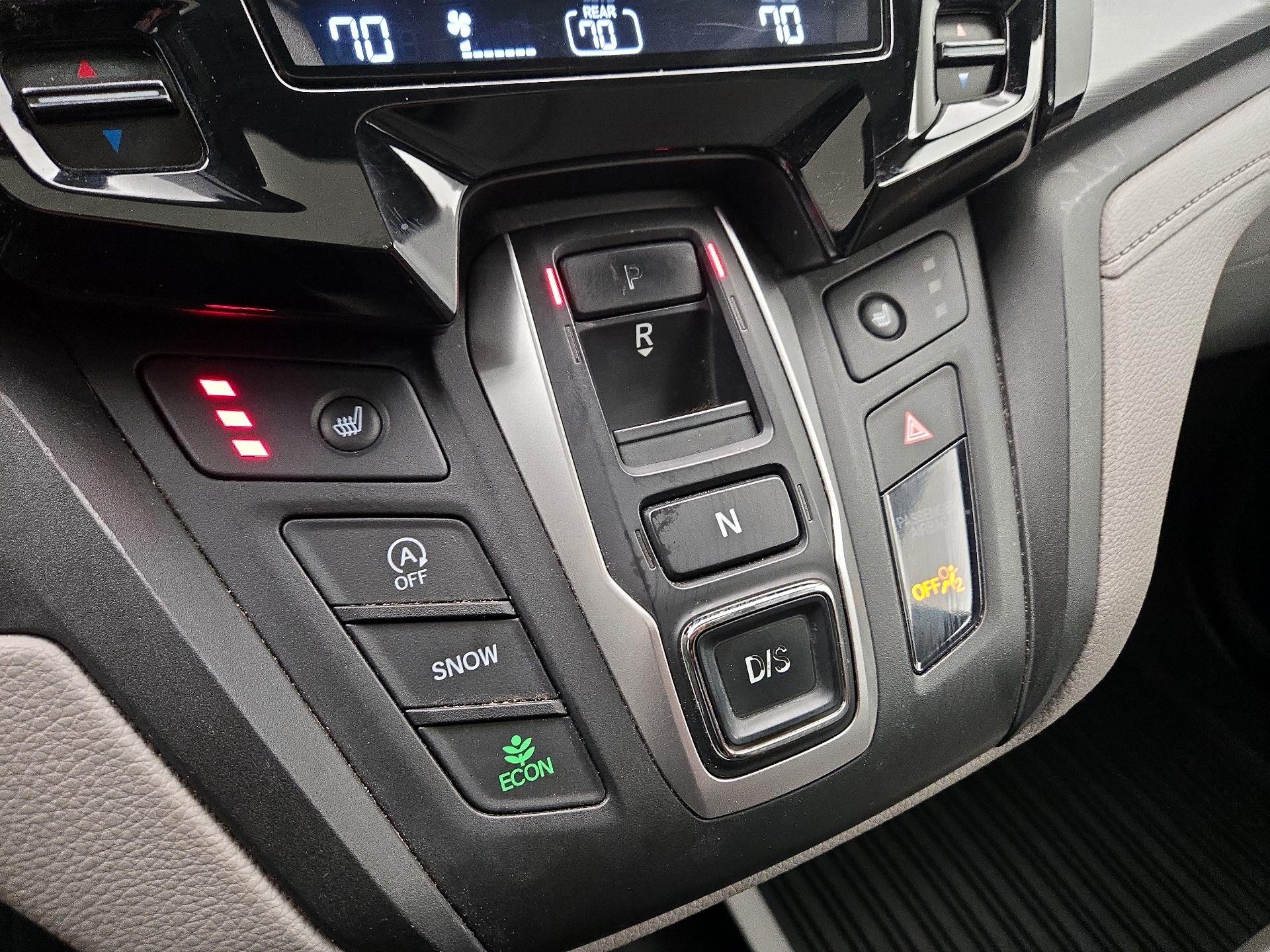 Thumbnail: 2018 Honda Odyssey - 18