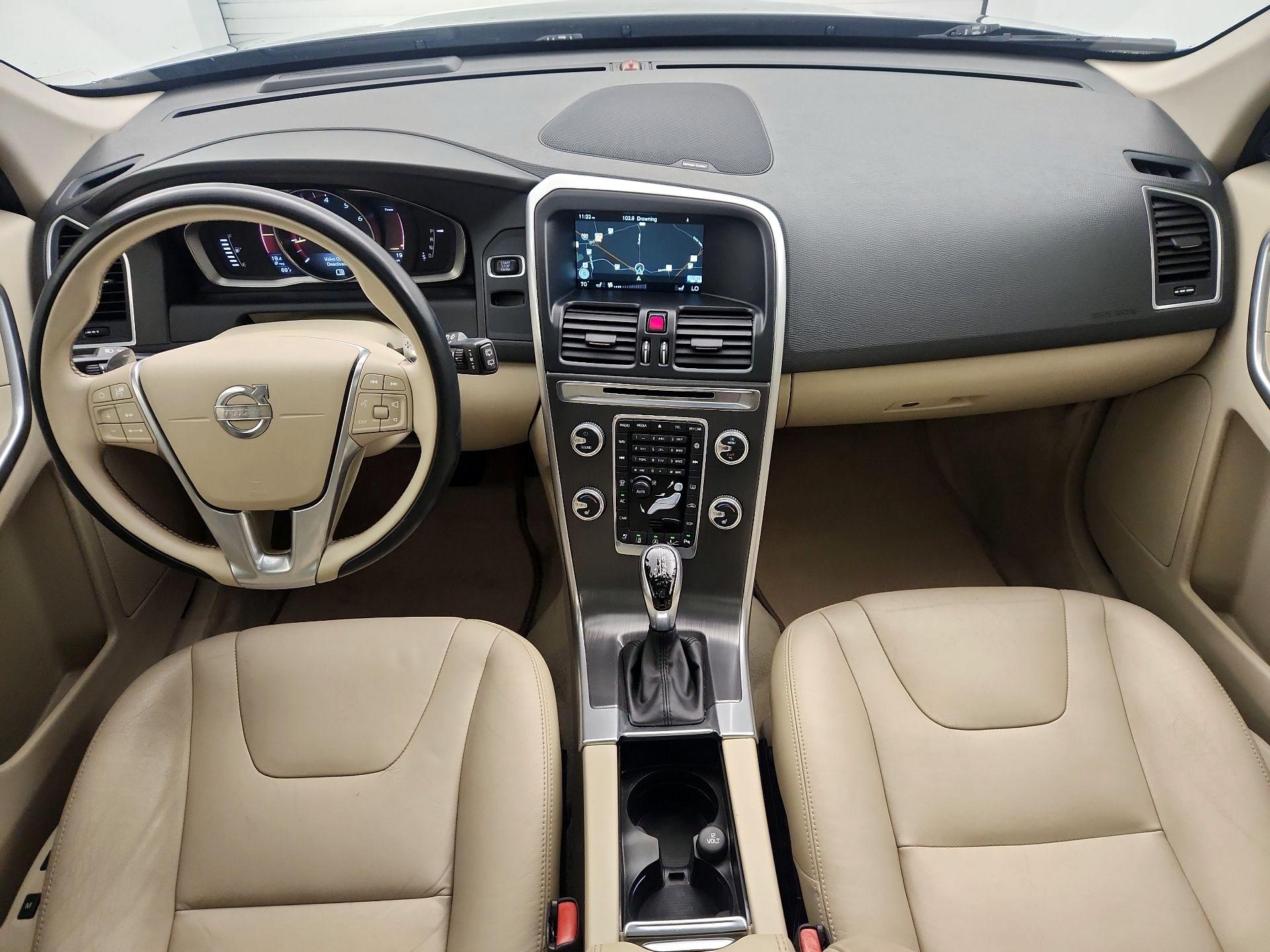 Thumbnail: 2015 Volvo XC60 - 9