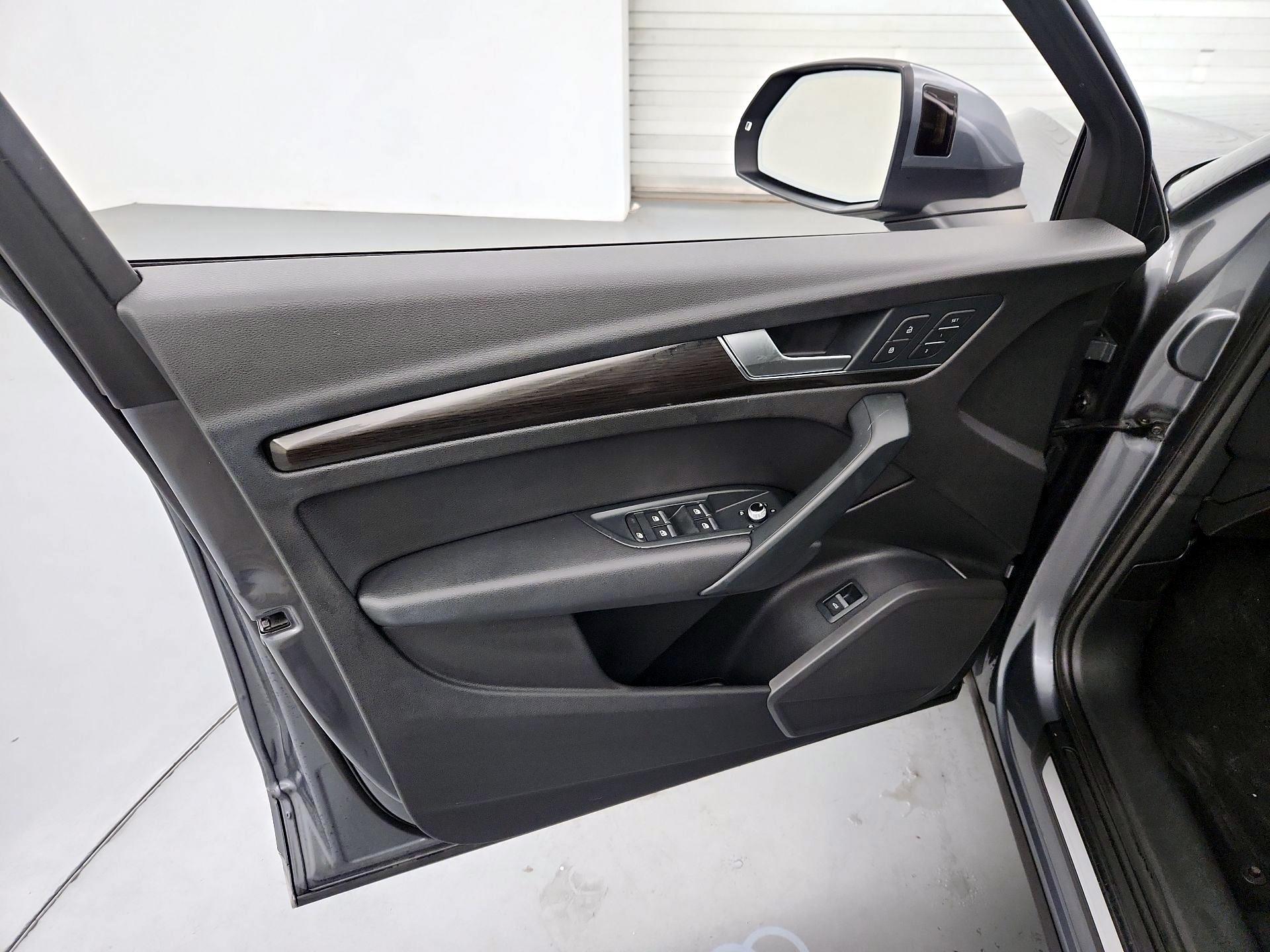 Thumbnail: 2018 Audi Q5 - 12