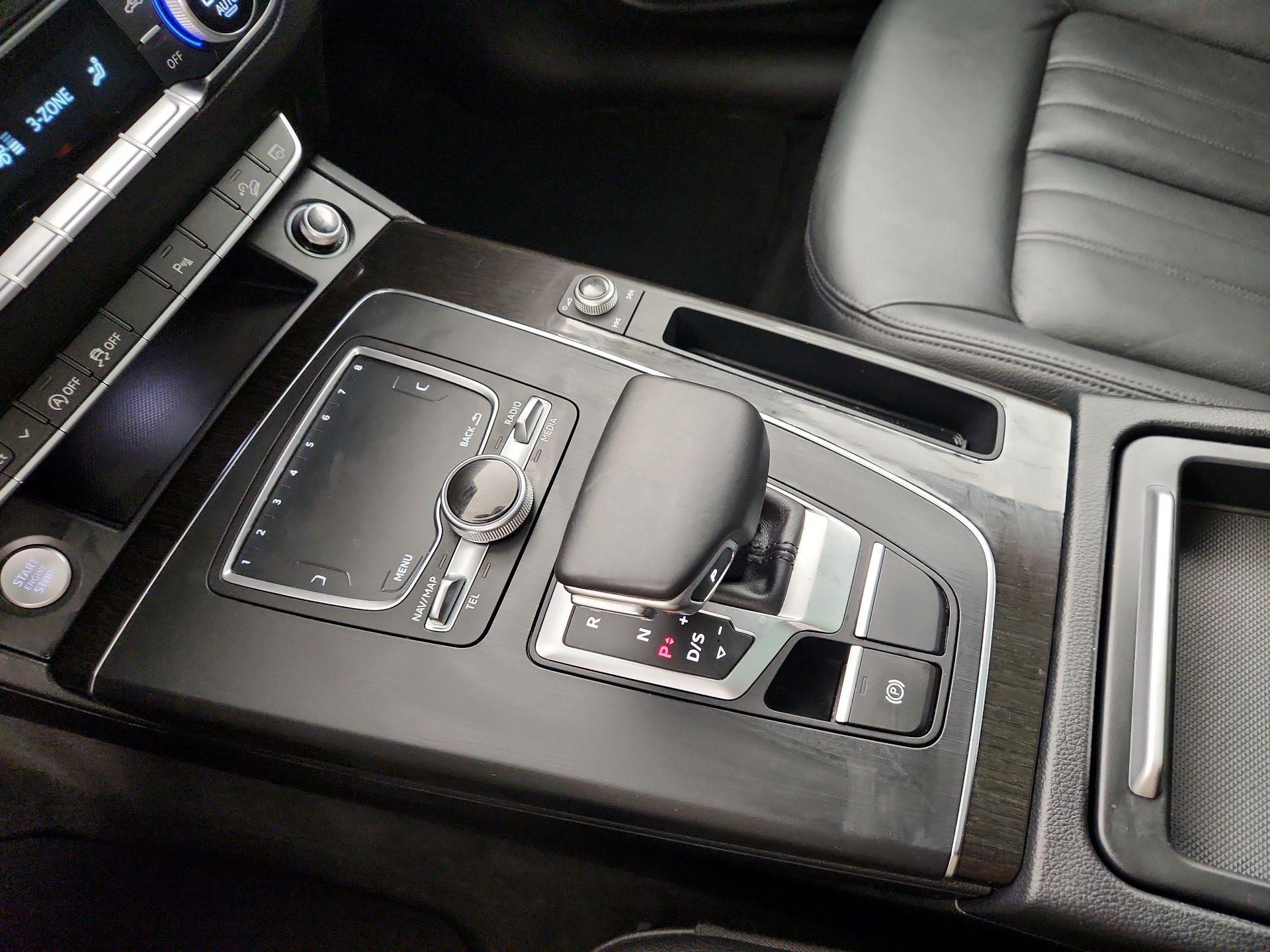 Thumbnail: 2018 Audi Q5 - 18