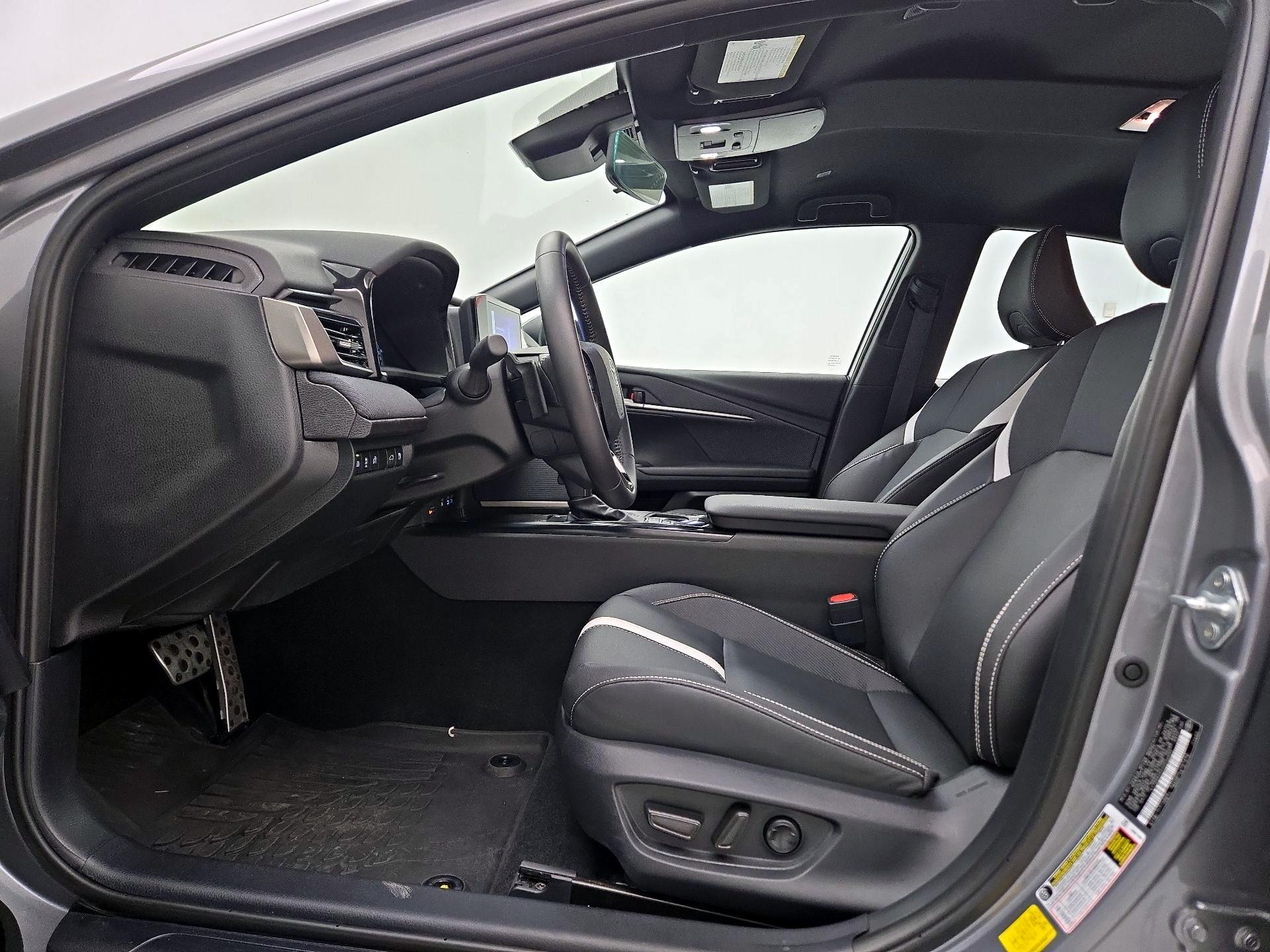 Thumbnail: 2025 Toyota Camry - 11