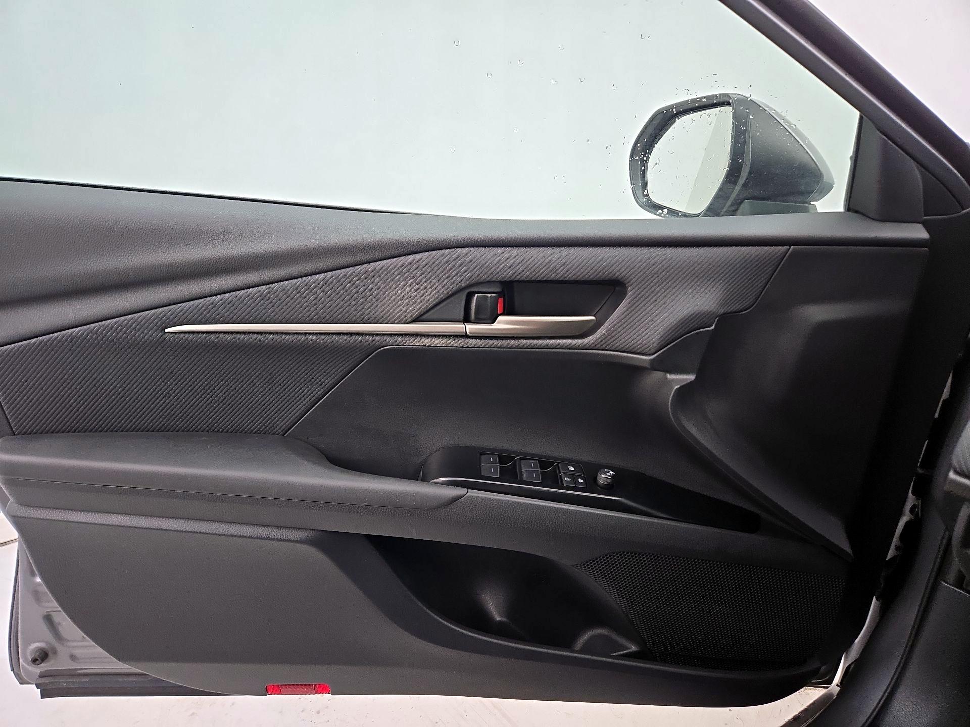 Thumbnail: 2025 Toyota Camry - 12