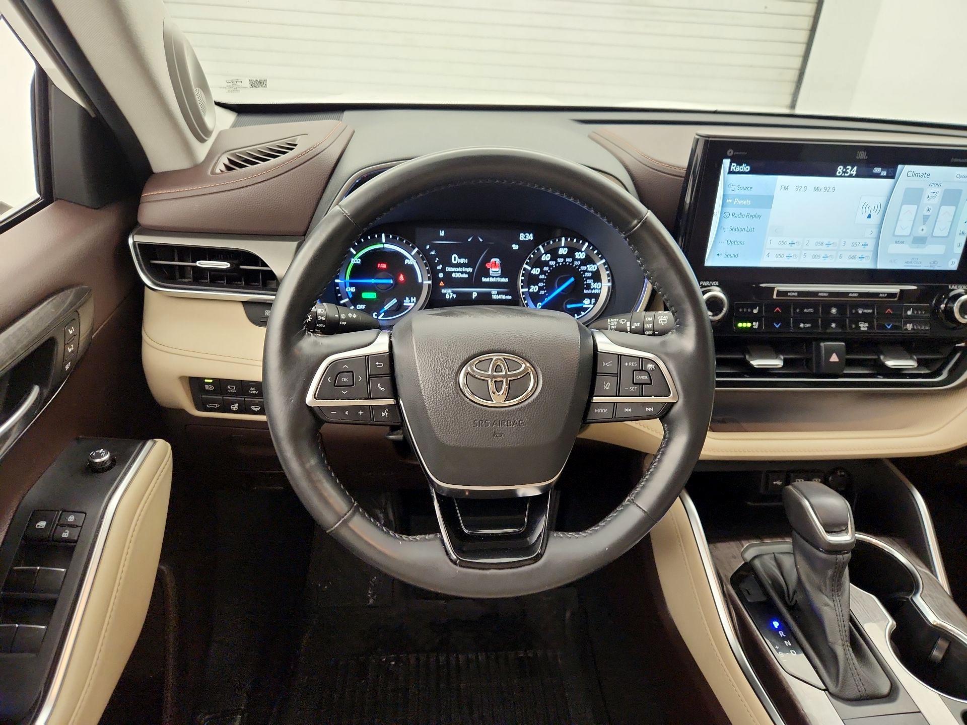 Thumbnail: 2021 Toyota Highlander - 10