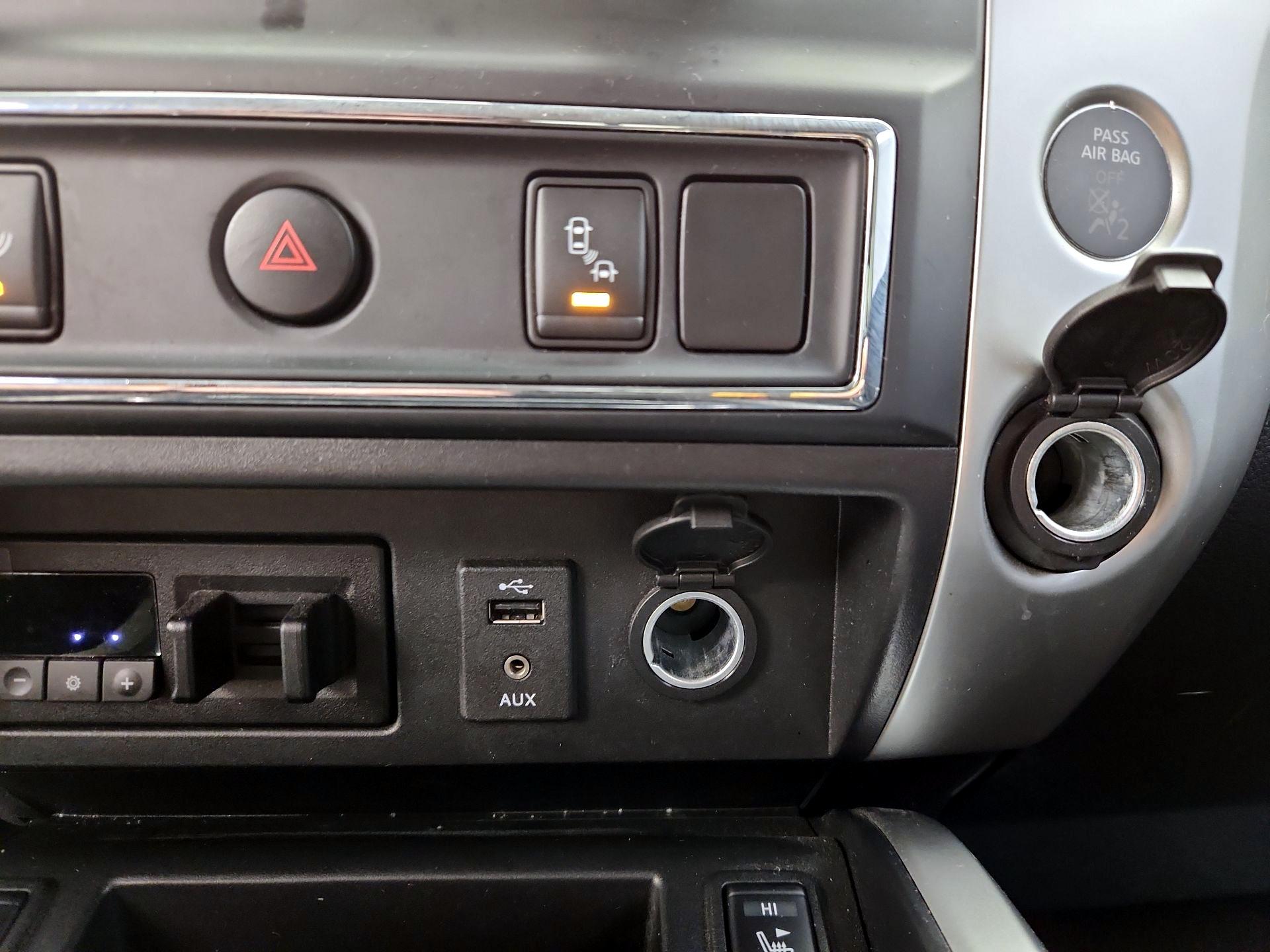 Thumbnail: 2017 Nissan Titan - 18