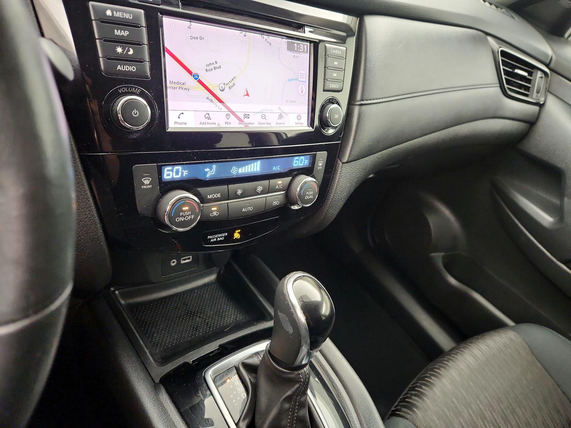 Thumbnail: 2018 Nissan Rogue - 16