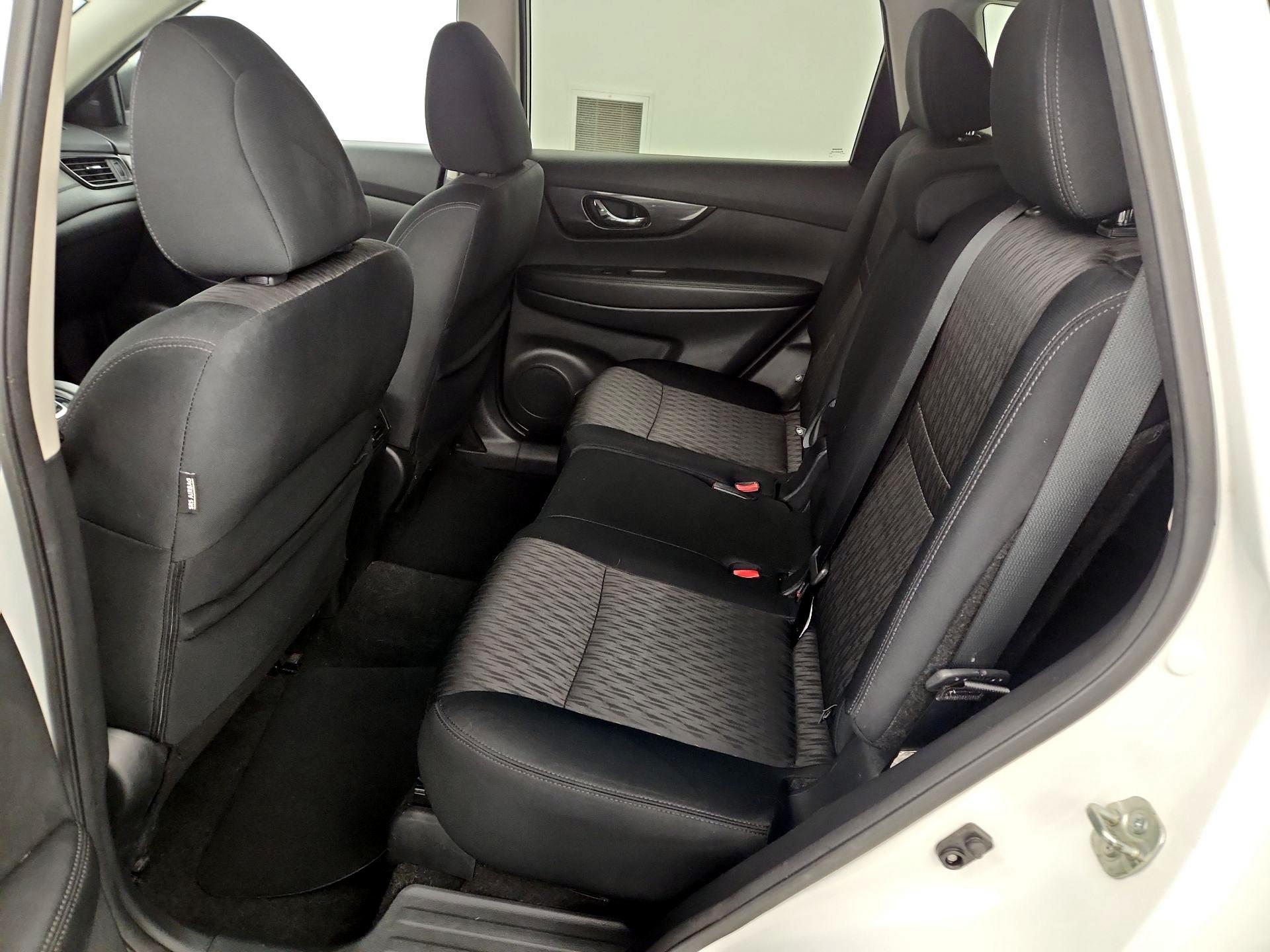 Thumbnail: 2018 Nissan Rogue - 19