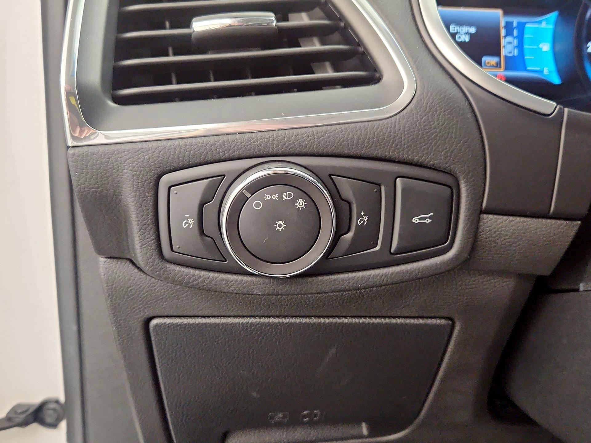 Thumbnail: 2018 Ford Edge - 13