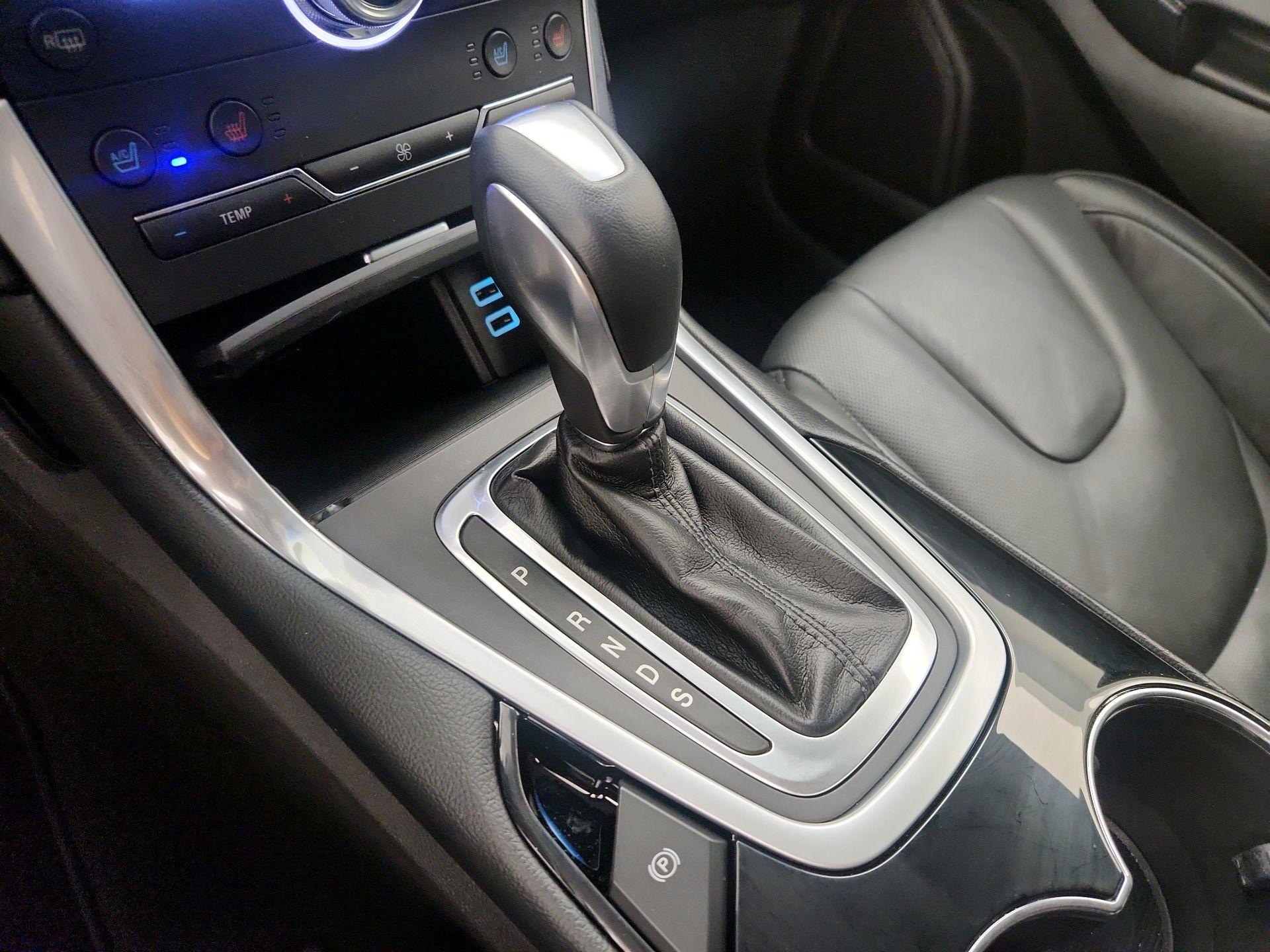 Thumbnail: 2018 Ford Edge - 17