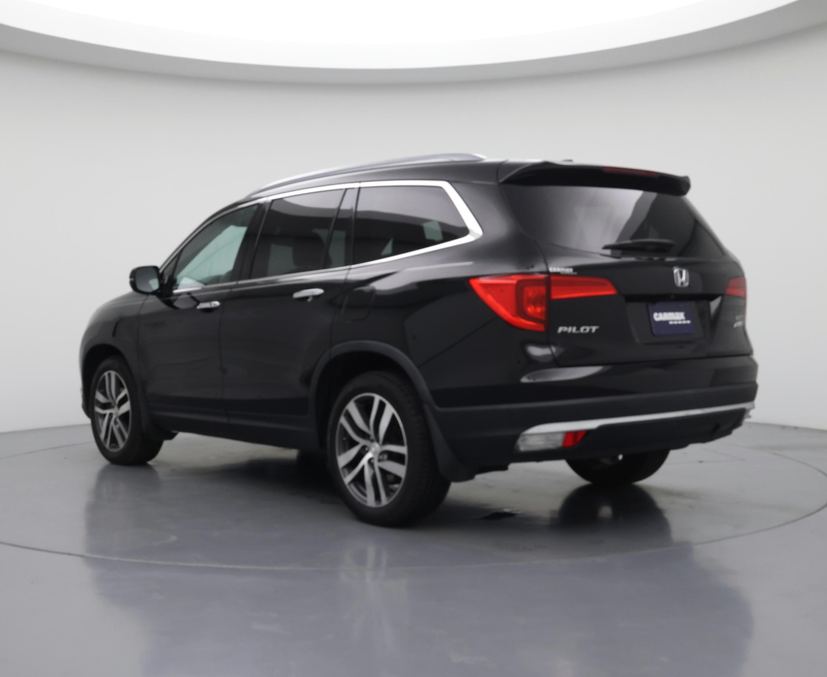 Thumbnail: 2017 Honda Pilot - 2