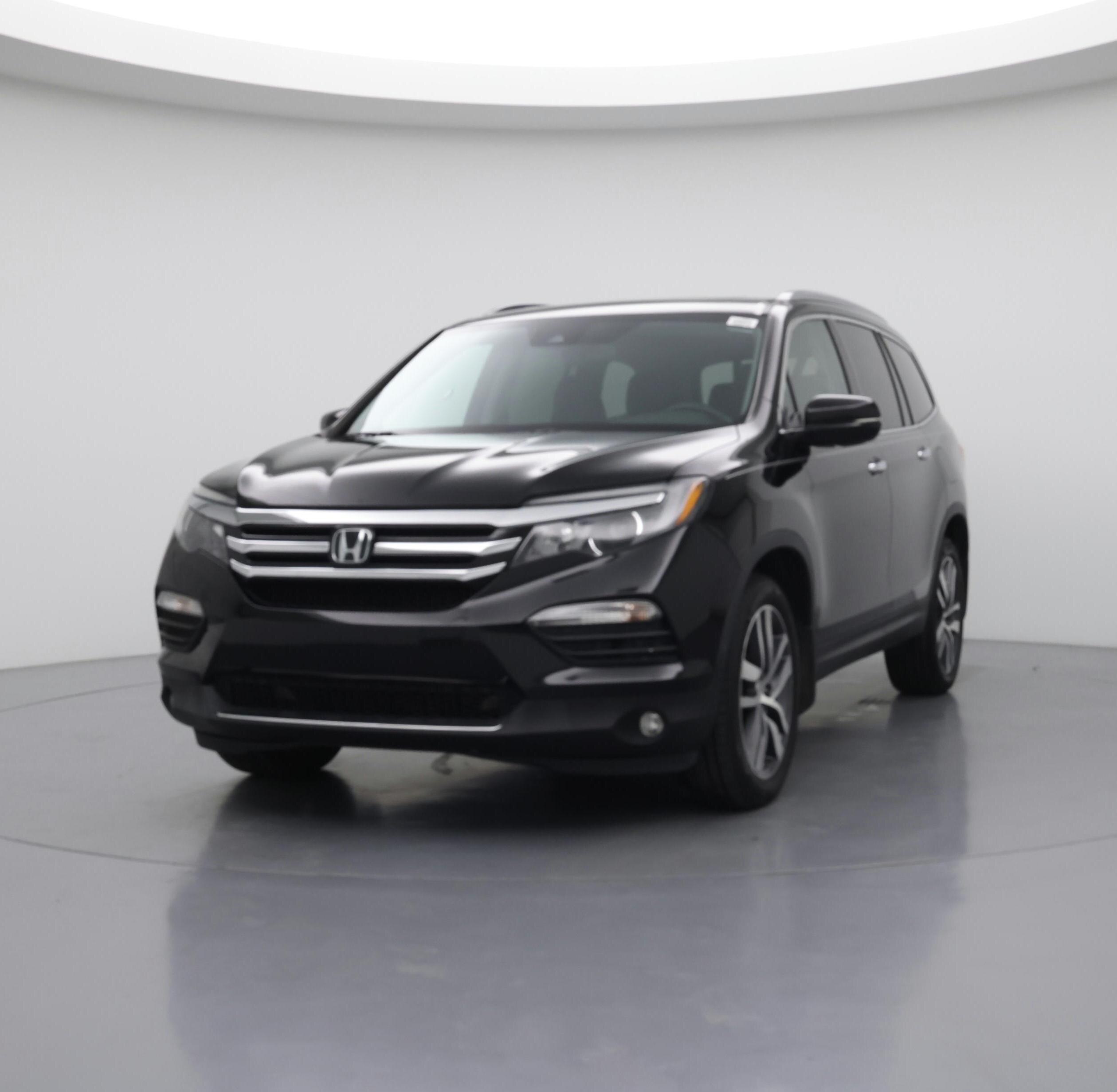 Thumbnail: 2017 Honda Pilot - 4
