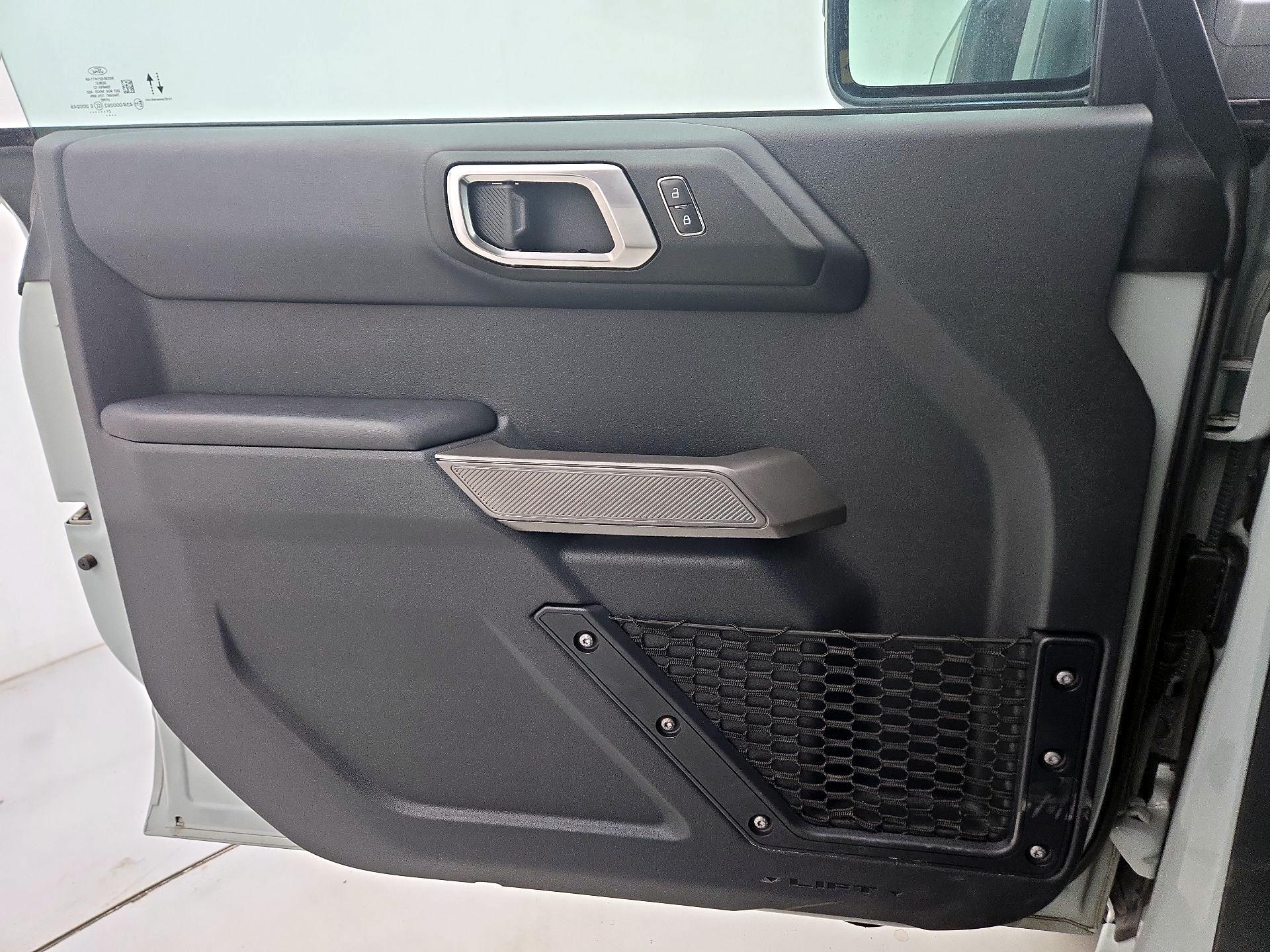 Thumbnail: 2021 Ford Bronco - 12