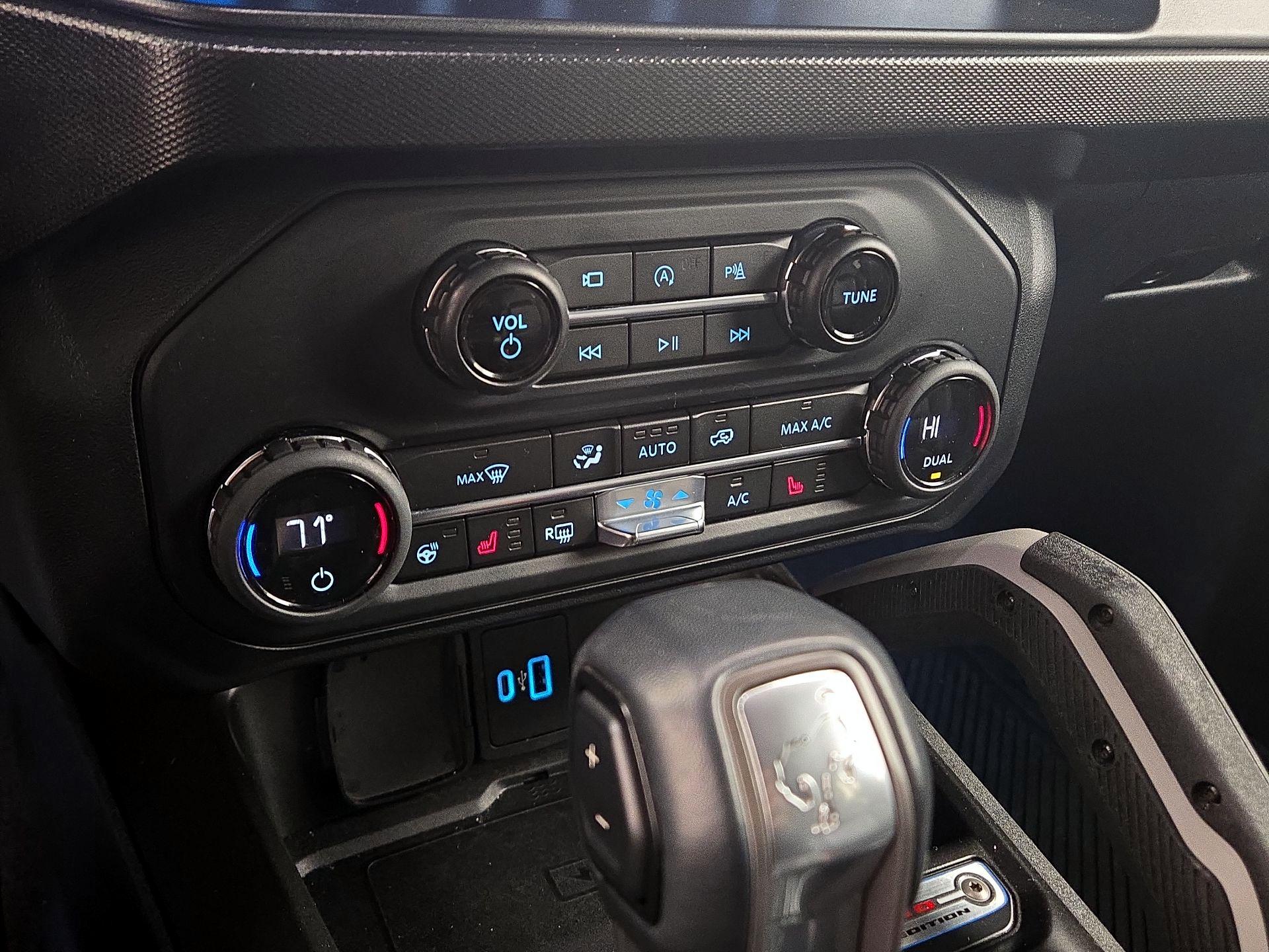 Thumbnail: 2021 Ford Bronco - 17