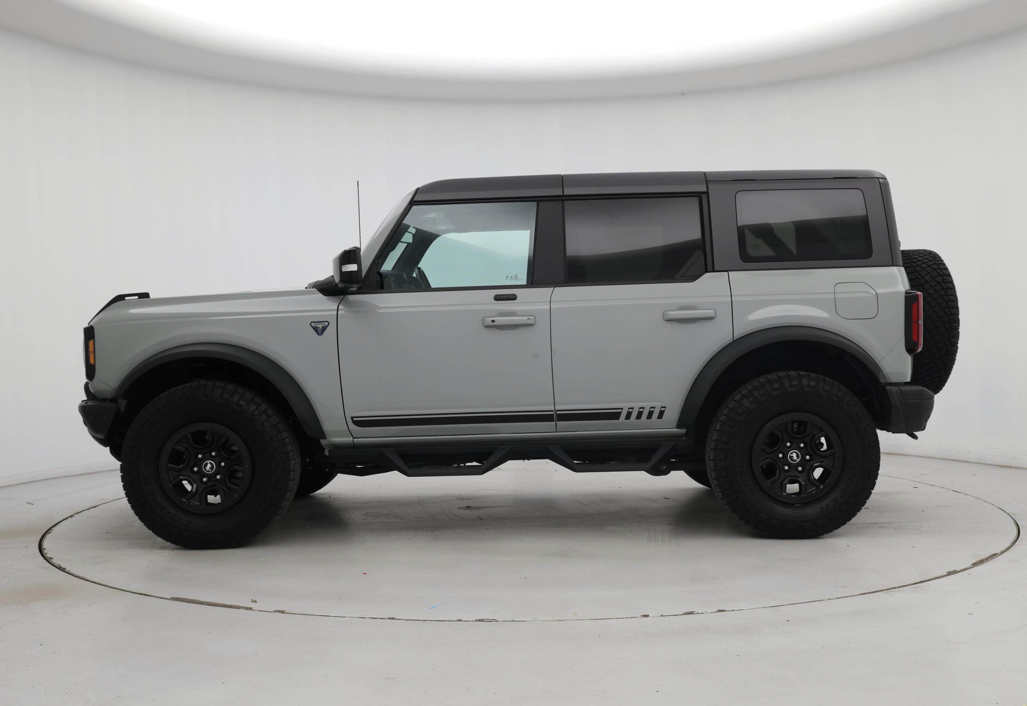 Thumbnail: 2021 Ford Bronco - 3