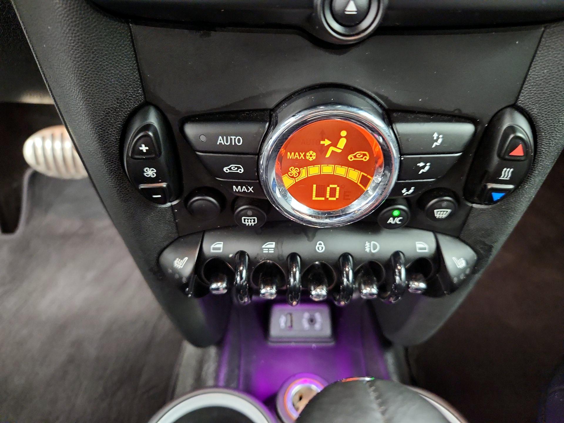 Thumbnail: 2015 MINI Cooper - 14