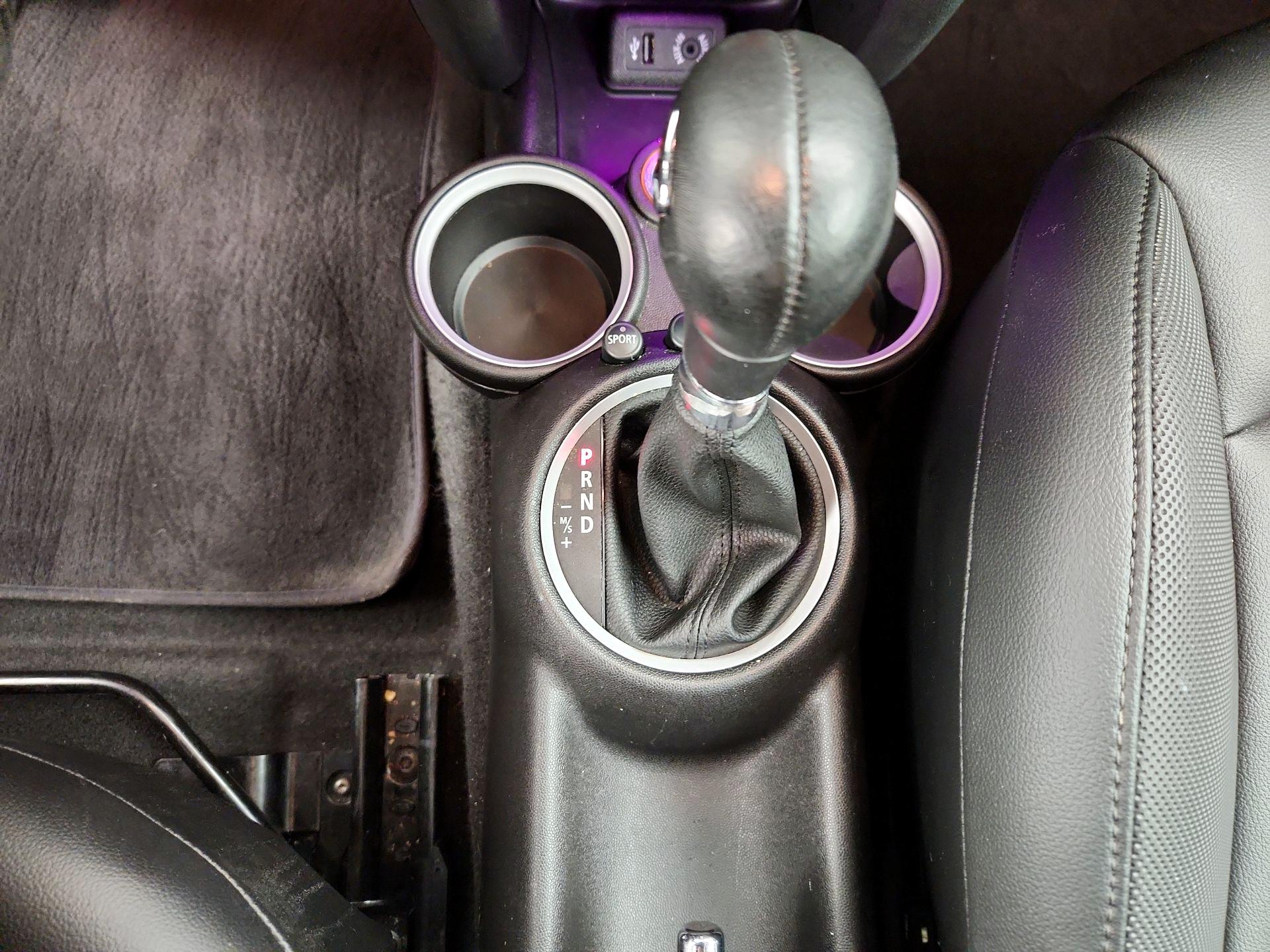 Thumbnail: 2015 MINI Cooper - 15