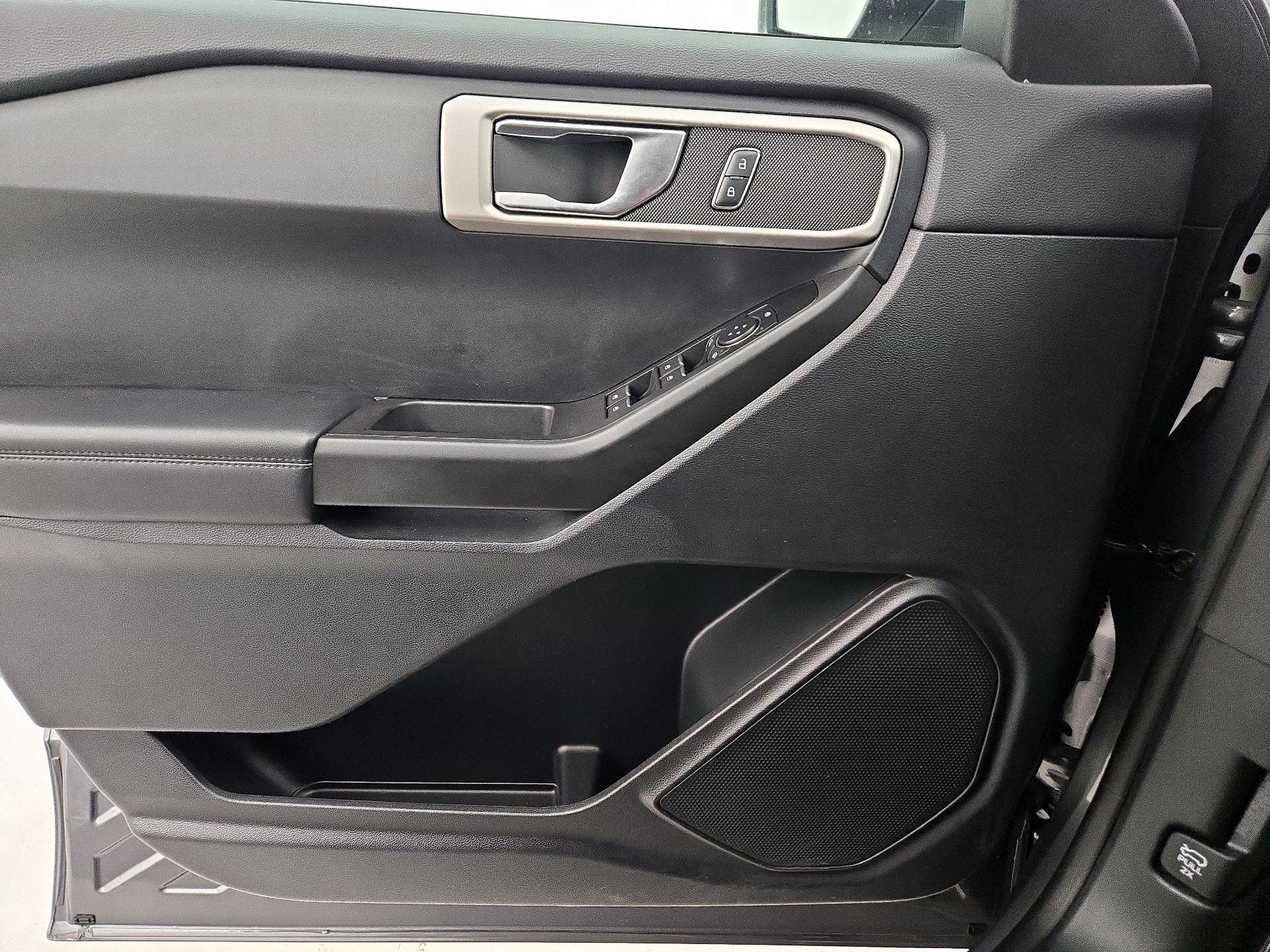 Thumbnail: 2021 Ford Explorer - 12