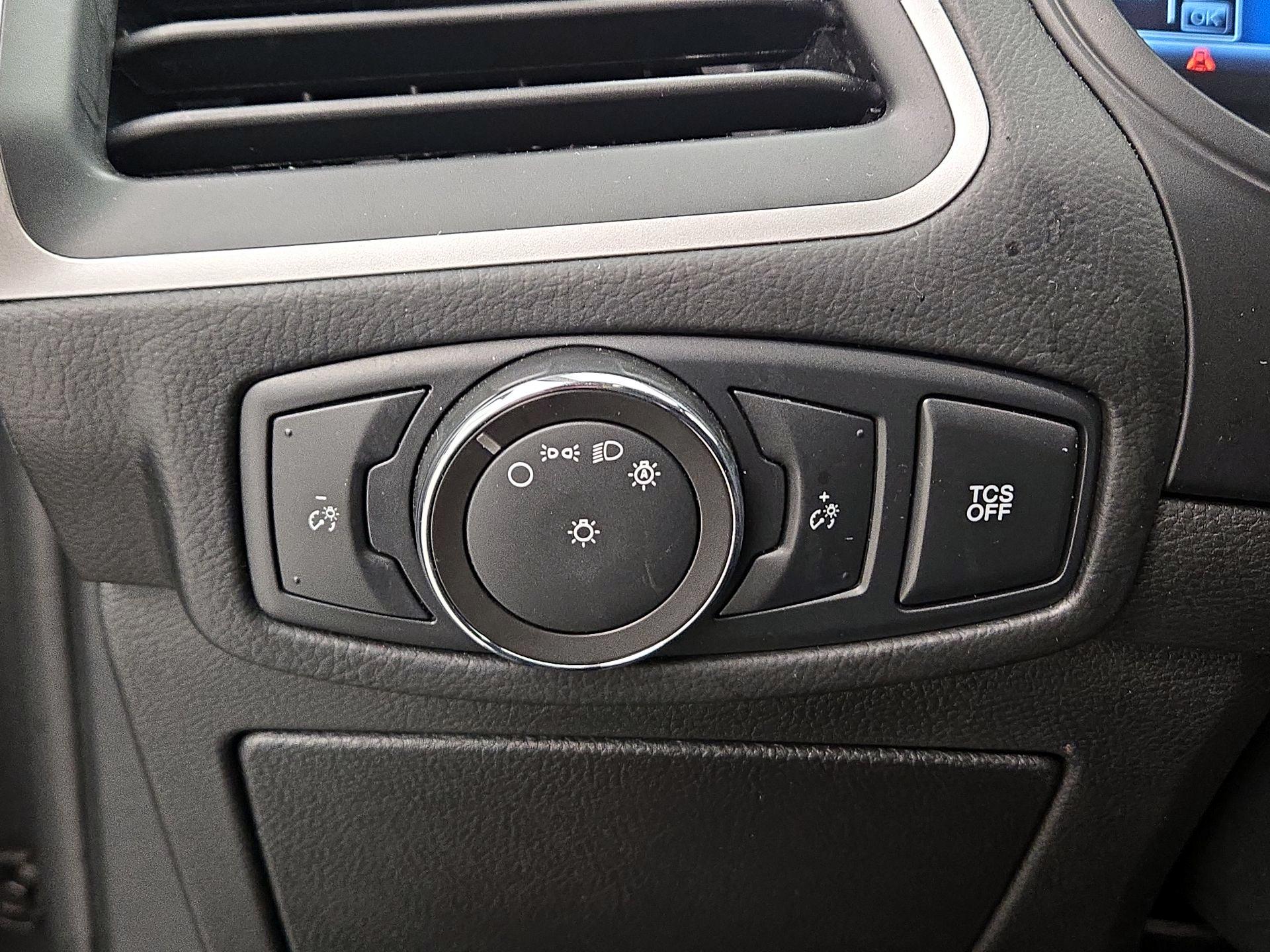 Thumbnail: 2022 Ford Edge - 13