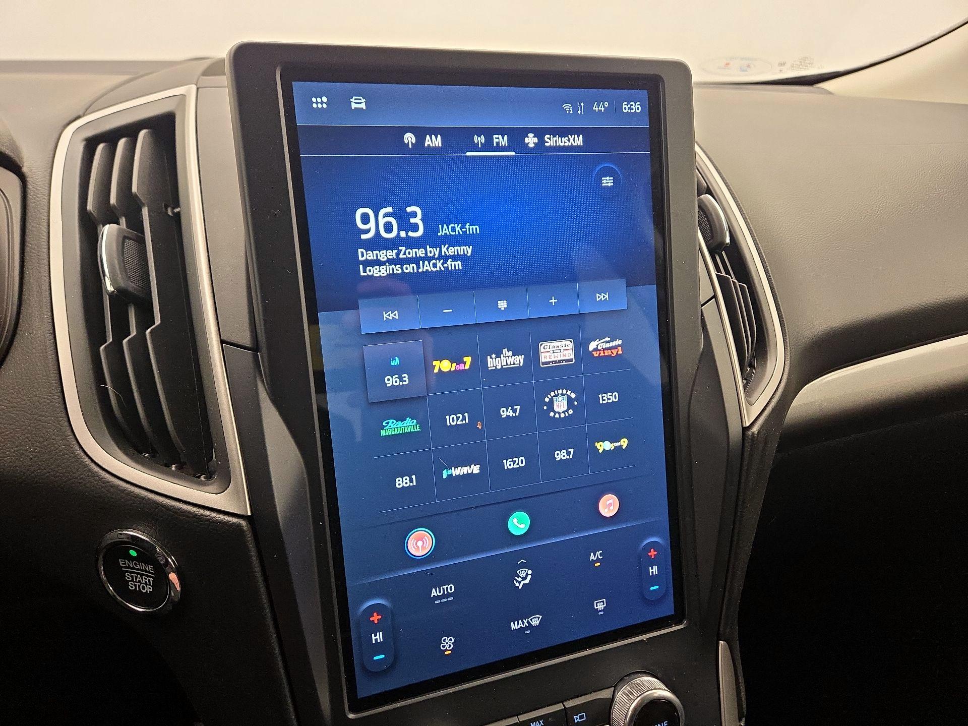 Thumbnail: 2022 Ford Edge - 15