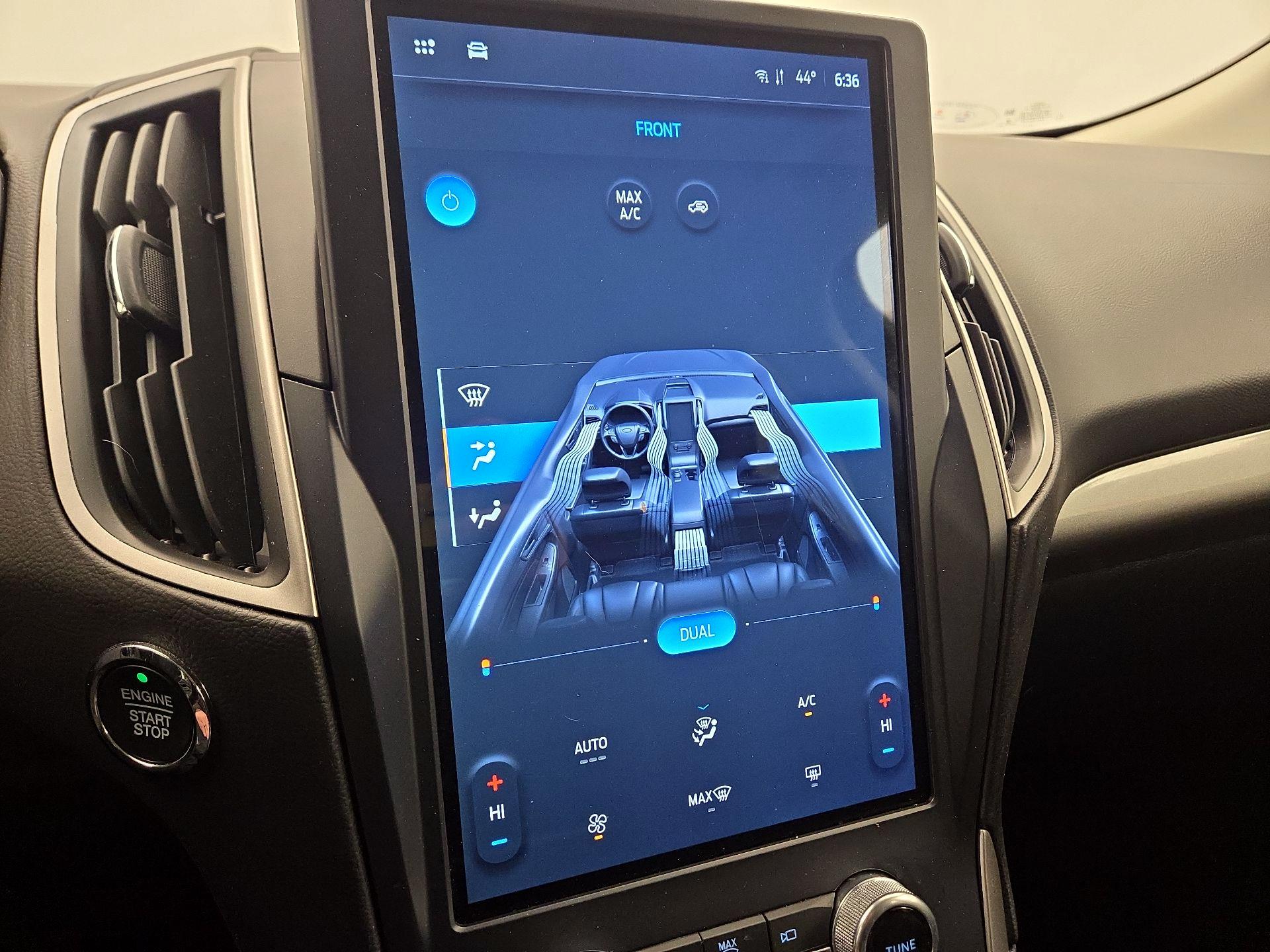 Thumbnail: 2022 Ford Edge - 16