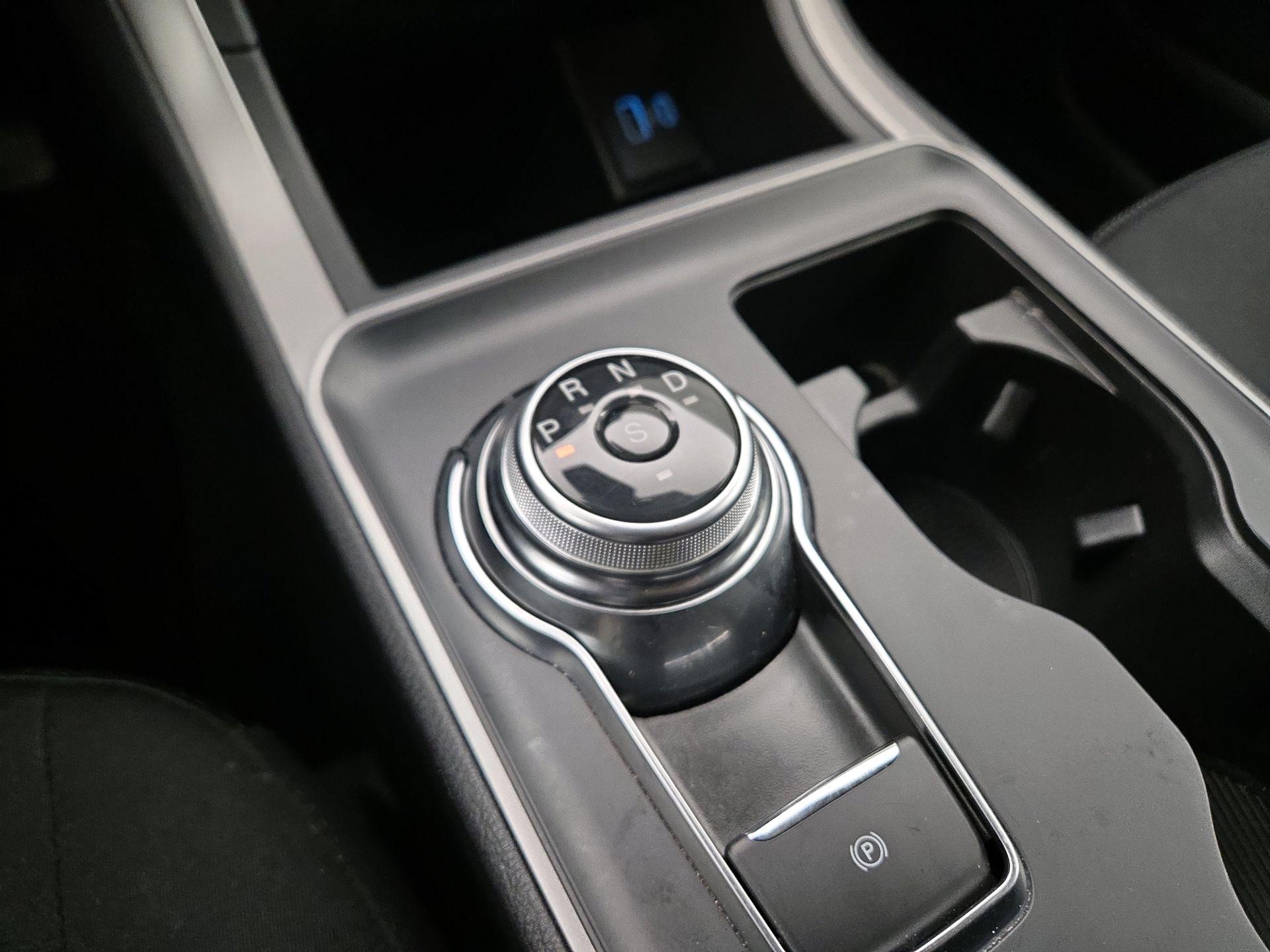 Thumbnail: 2022 Ford Edge - 17