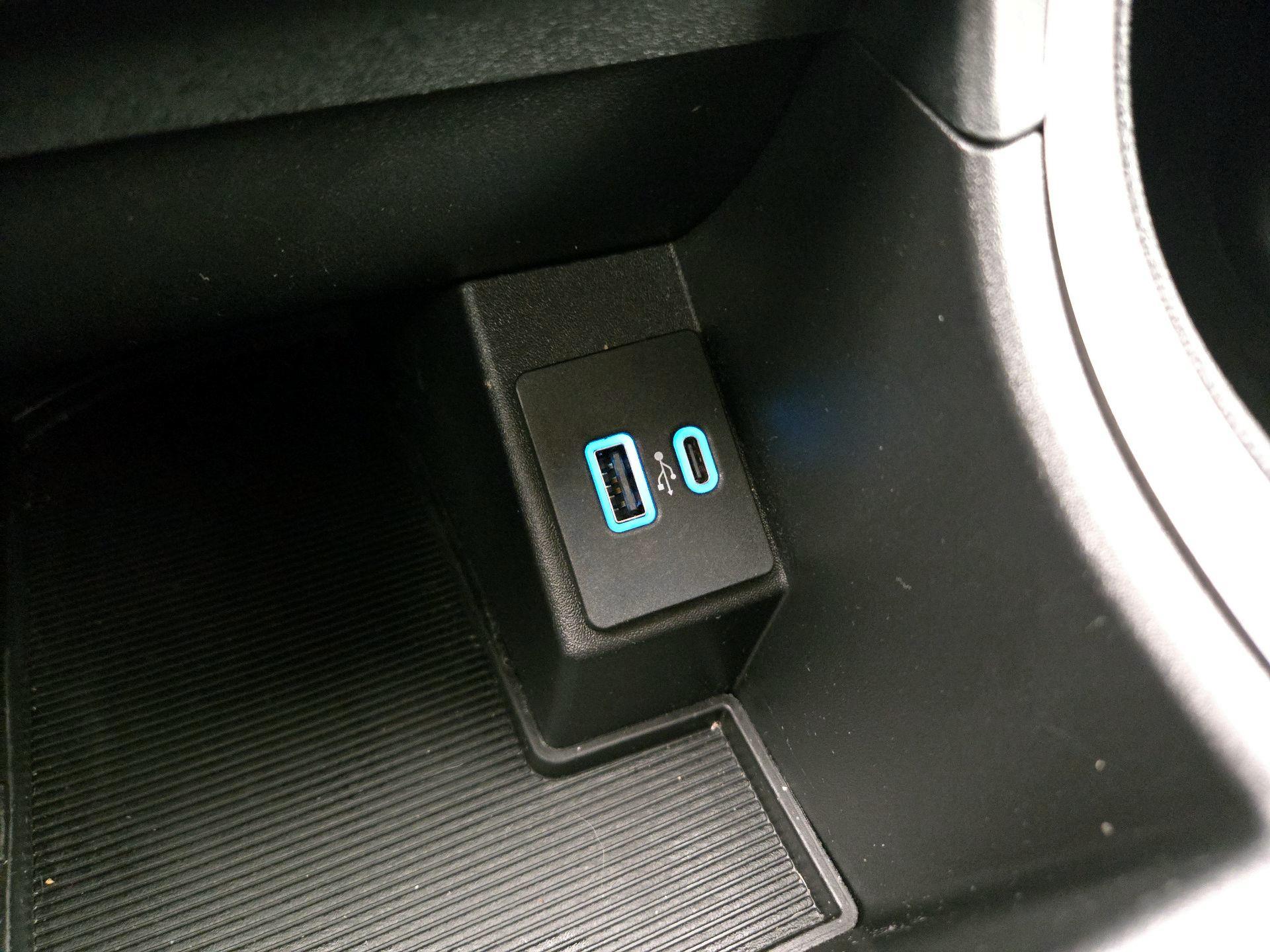 Thumbnail: 2022 Ford Edge - 18