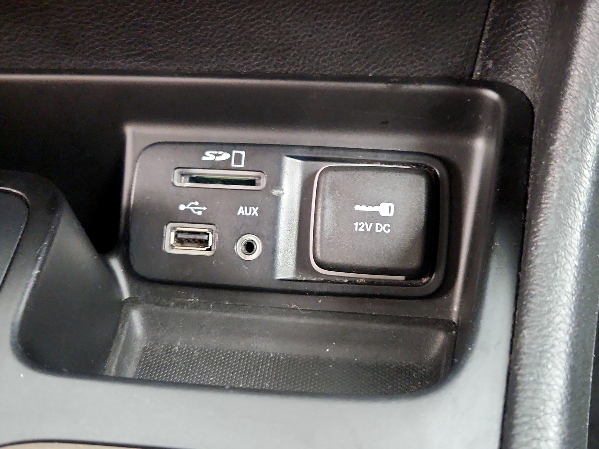 Thumbnail: 2016 Jeep Cherokee - 19