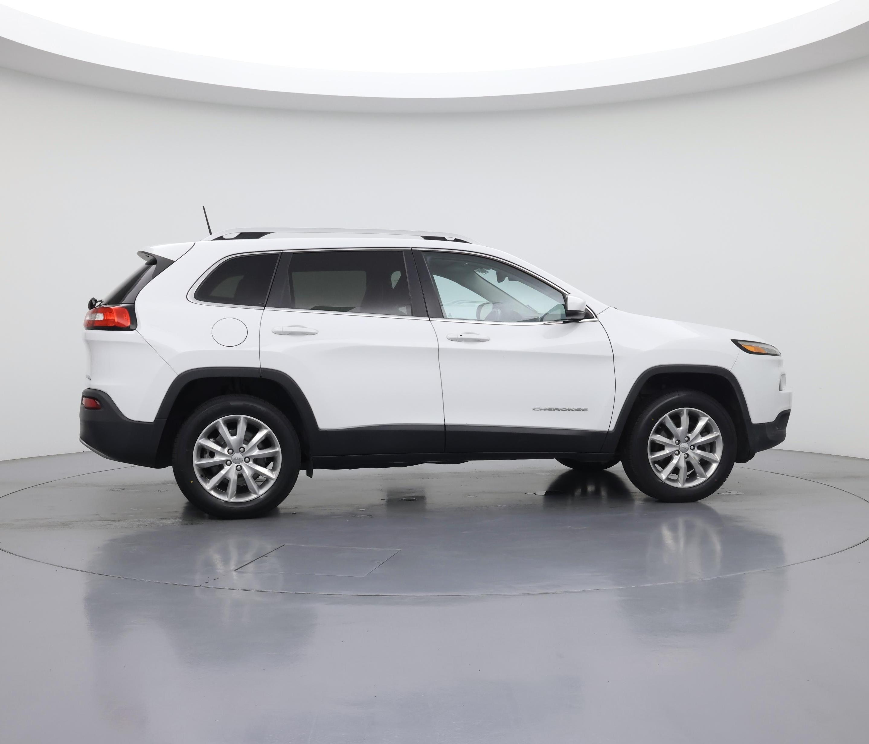 Thumbnail: 2016 Jeep Cherokee - 7