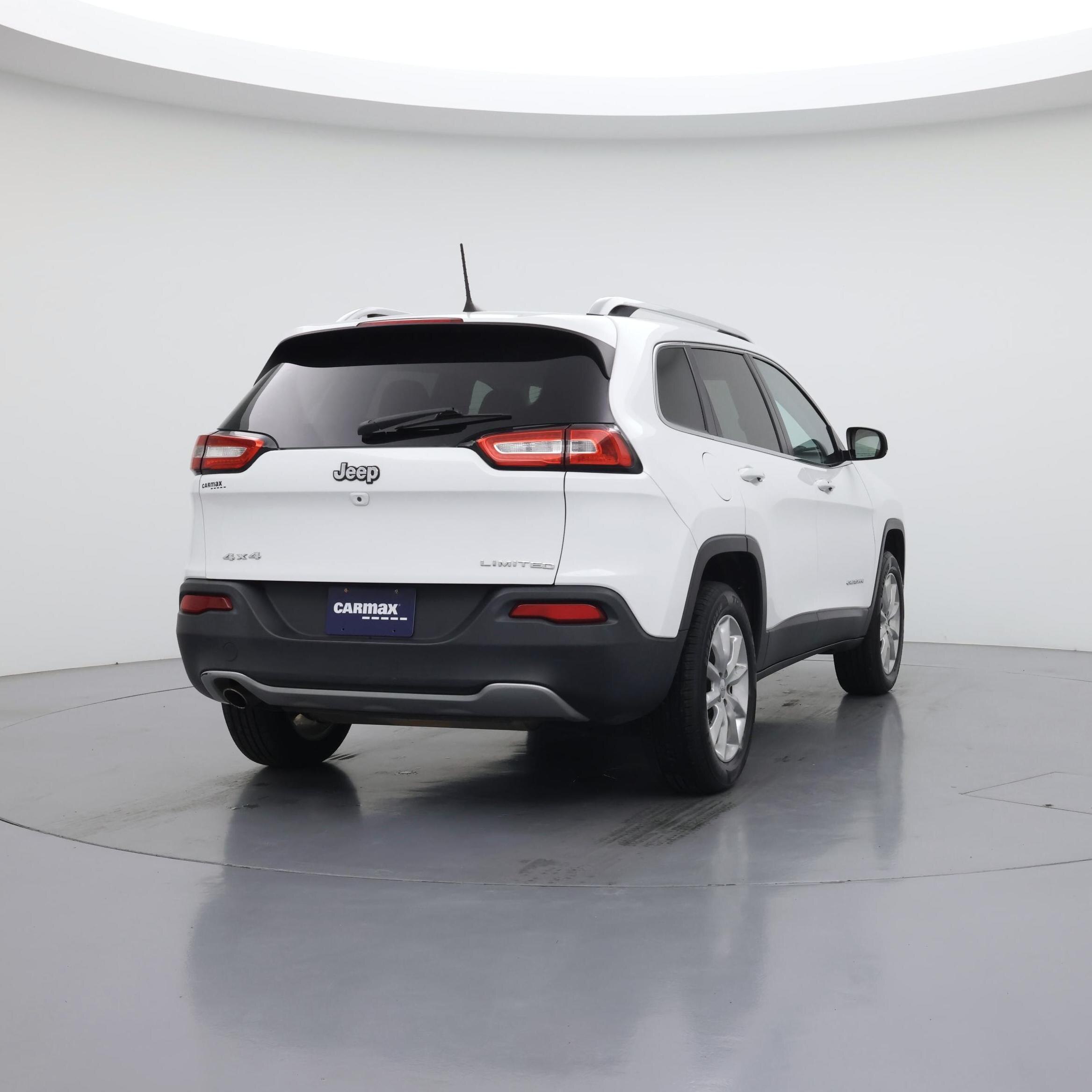 Thumbnail: 2016 Jeep Cherokee - 8