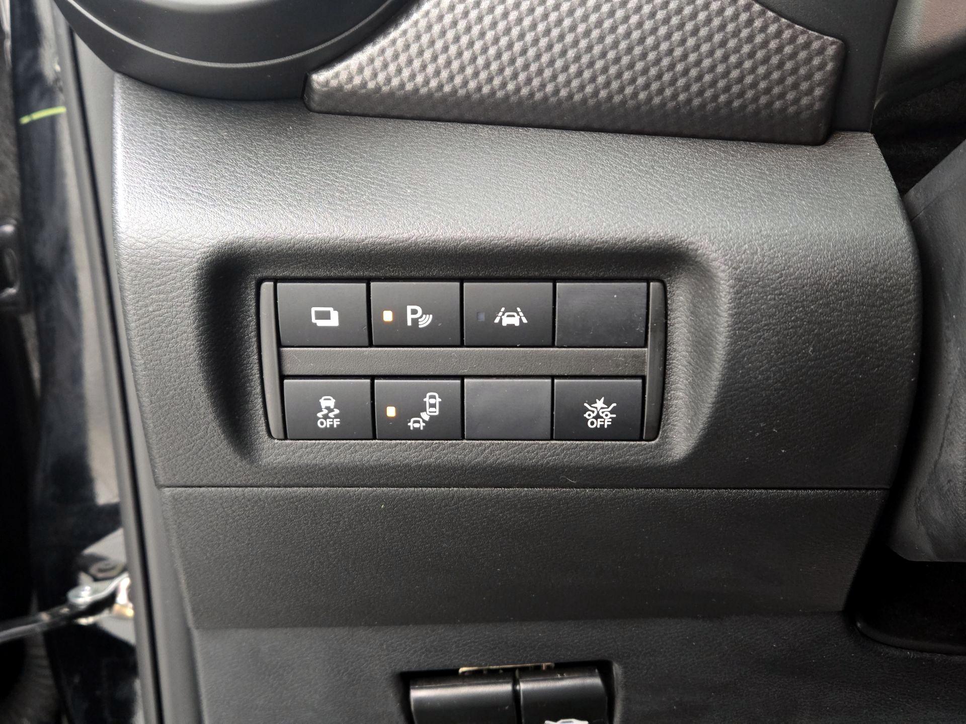 Thumbnail: 2020 Nissan Kicks - 13