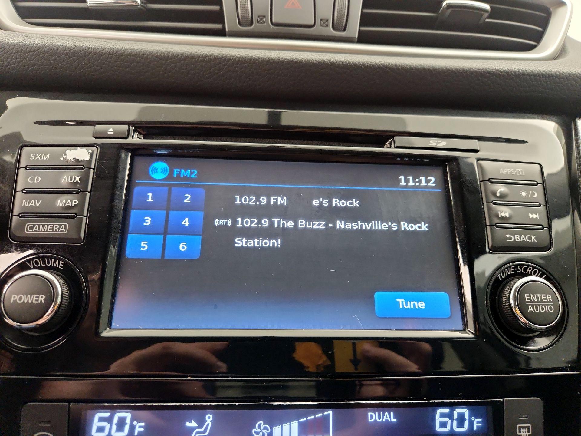 Thumbnail: 2015 Nissan Rogue - 15