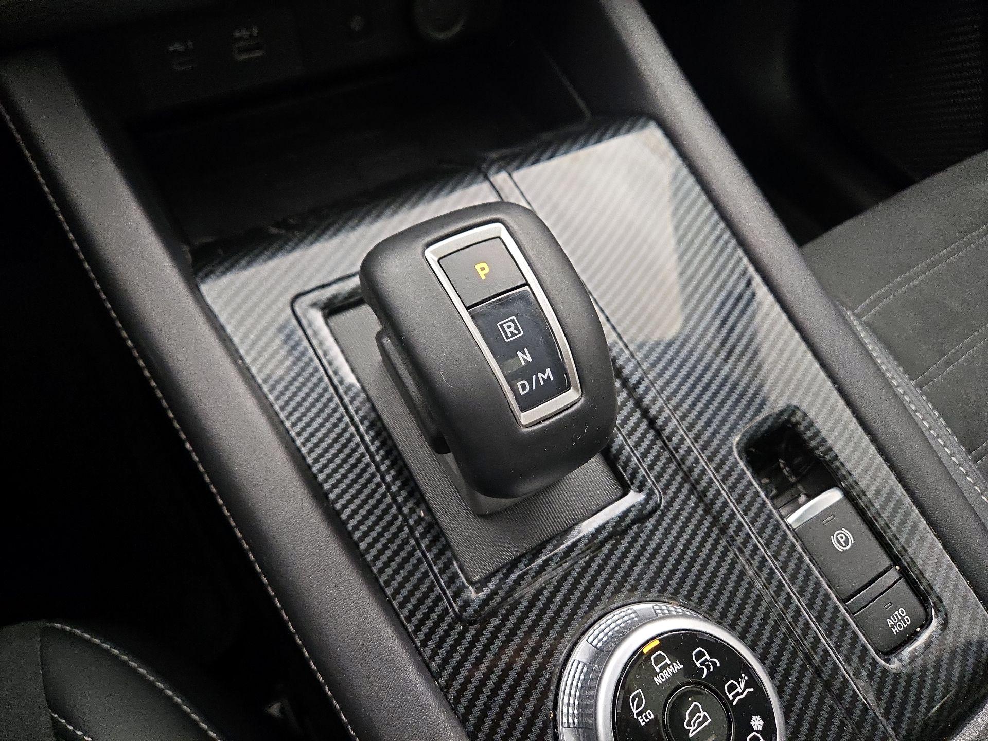 Thumbnail: 2024 Mitsubishi Outlander - 18